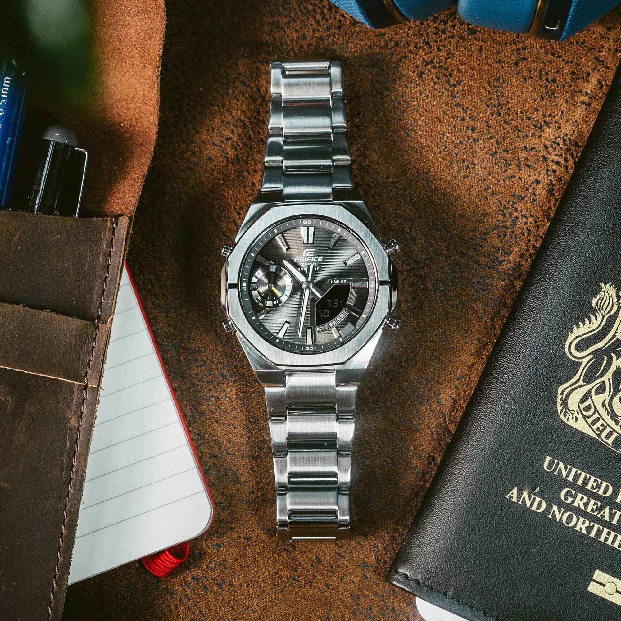 Casio Edifice Solarbetriebene Graues Zifferblatt Stahlarmband Herren Uhr ECB-S10D-8AEF