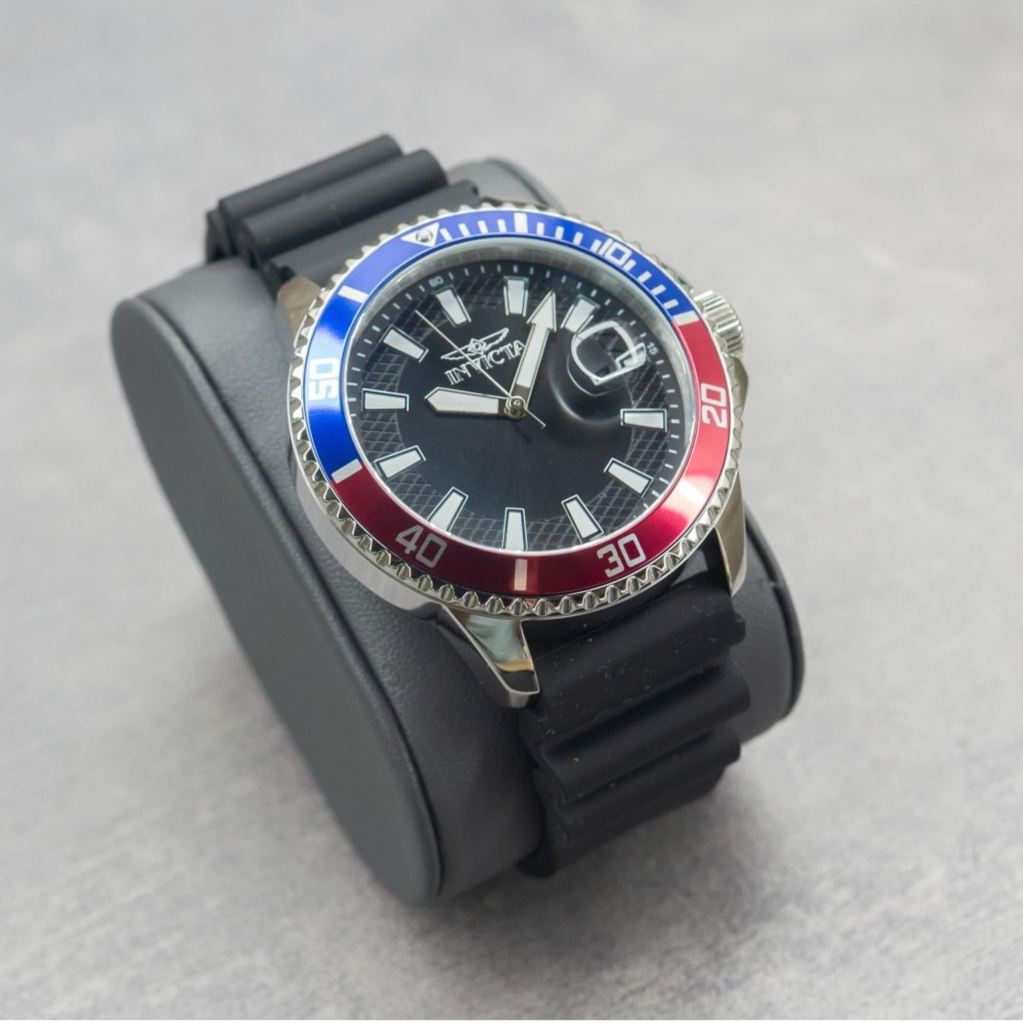 Invicta Pro Diver Quarz Schwarzes Zifferblatt Silikonarmband Herrenarmbanduhr 46131