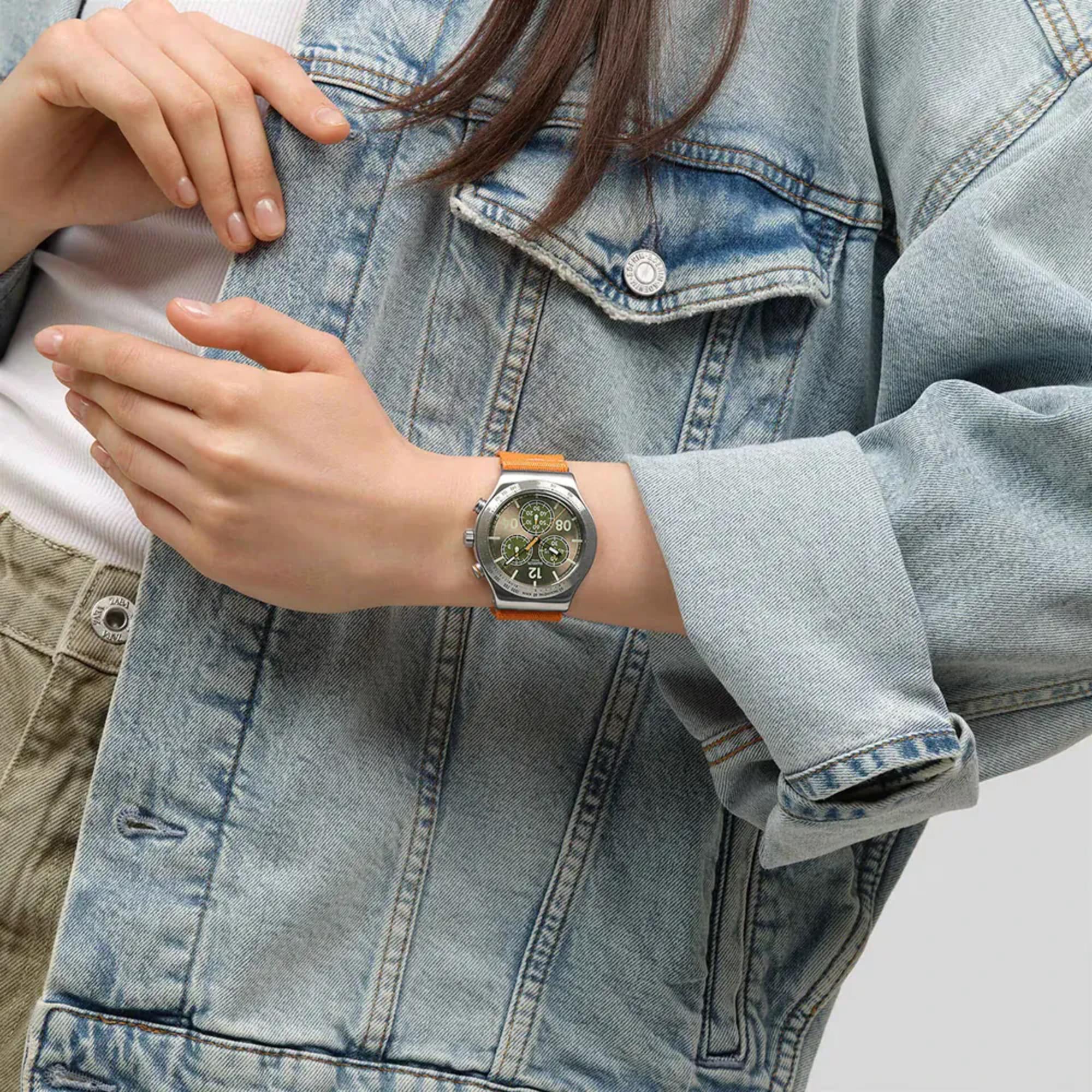 Swatch Irony Vacation Time Braunes Zifferblatt Textil Armband Uhr YVS101