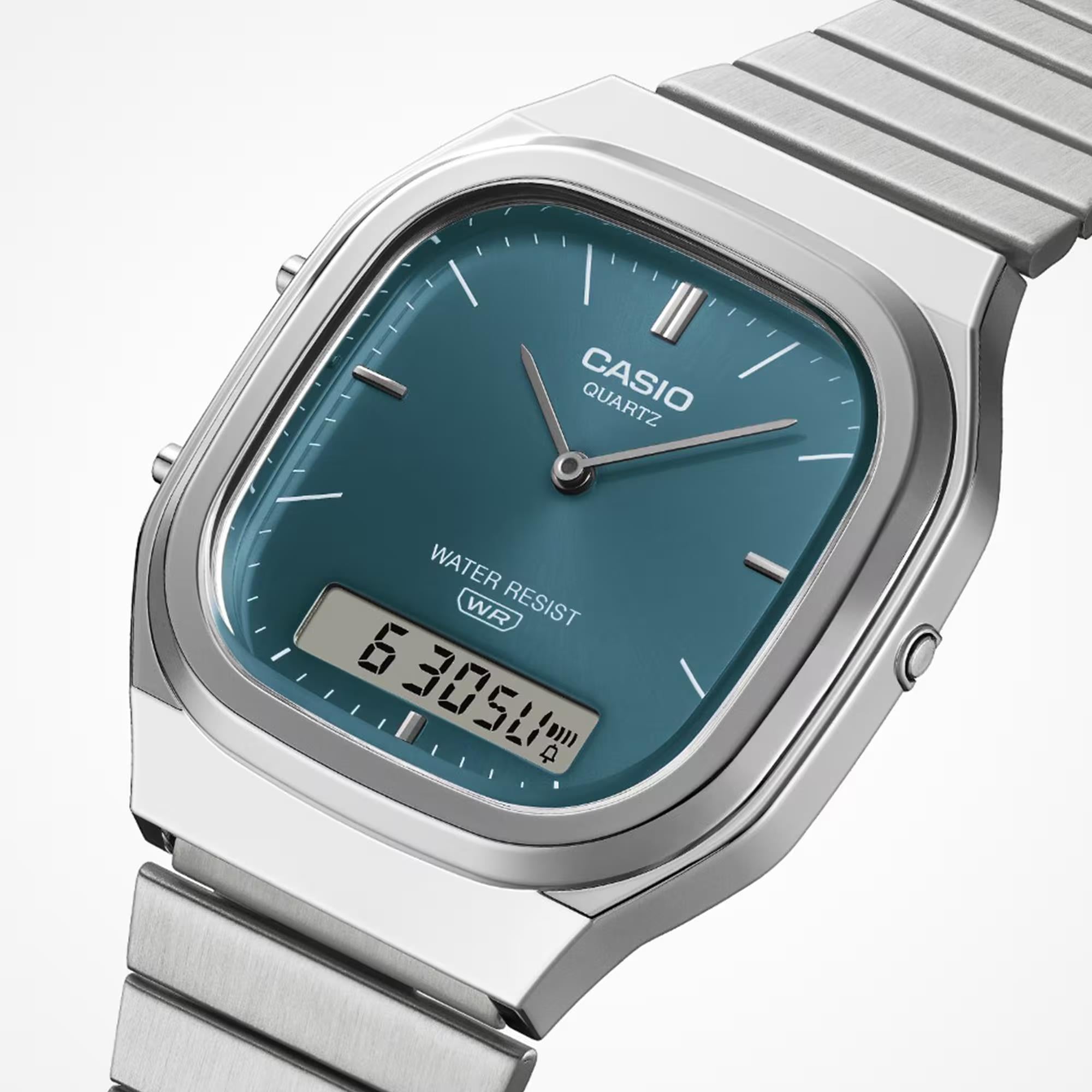 Casio Vintage Quarz Grüne Digi-Analoge Stahlarmband Uhr AQ-240E-3AEF