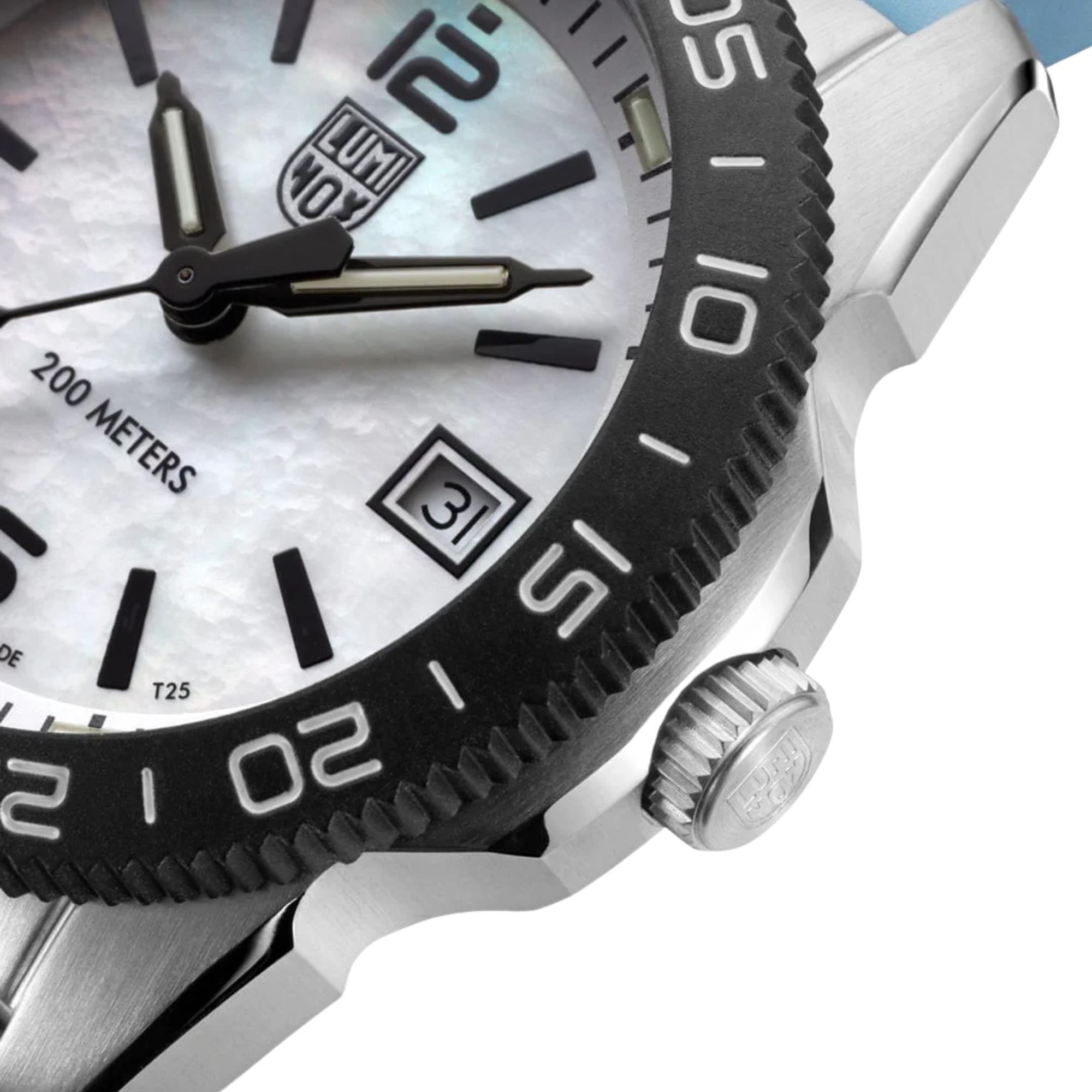 Luminox Pacific Diver 39mm Mother Of Pearl Dial Rubber Quartz Watch XS.3124M