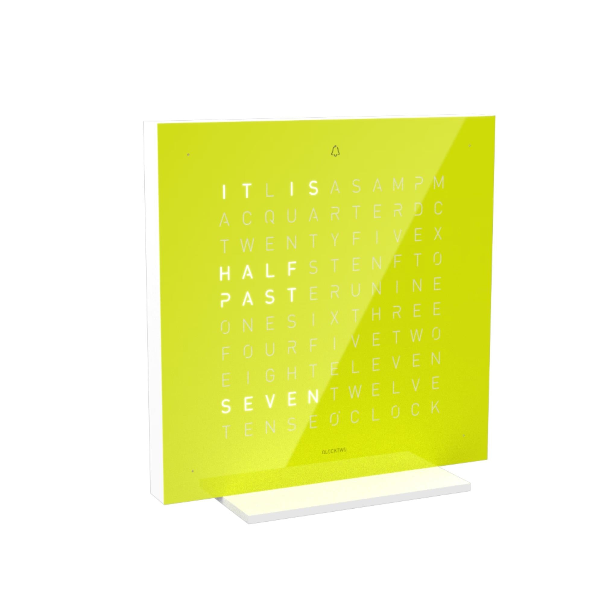 QLOCKTWO Earth 13.5 Pure Lime Juice Englische Tischuhr T4PENLJ-UK