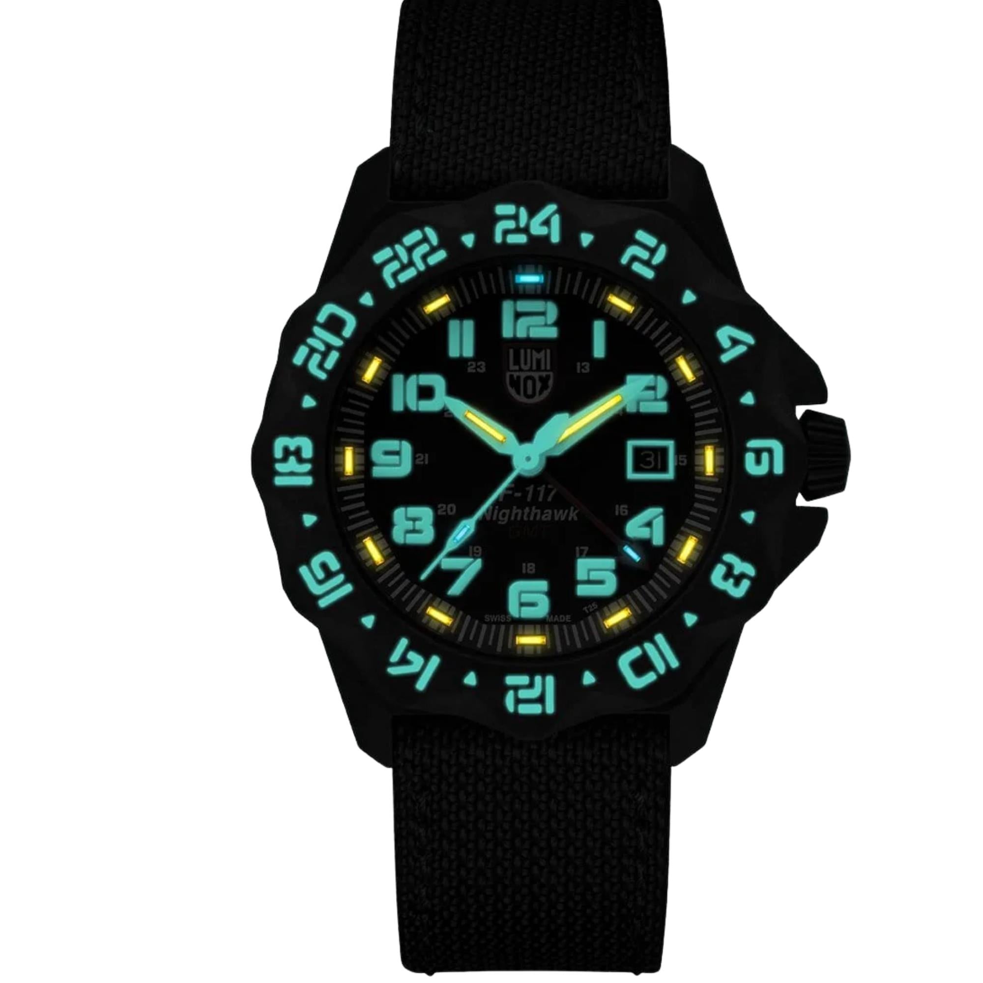 Montre quartz homme Luminox F-117 Nighthawk 44mm Cadran Noir Kevlar XA.6441