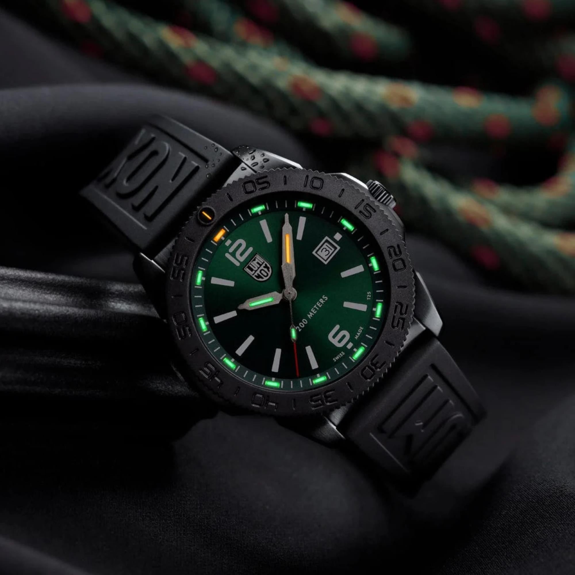 Luminox Pacific Diver 44mm Green Dial Rubber Mens Quartz Watch XS.3137.B
