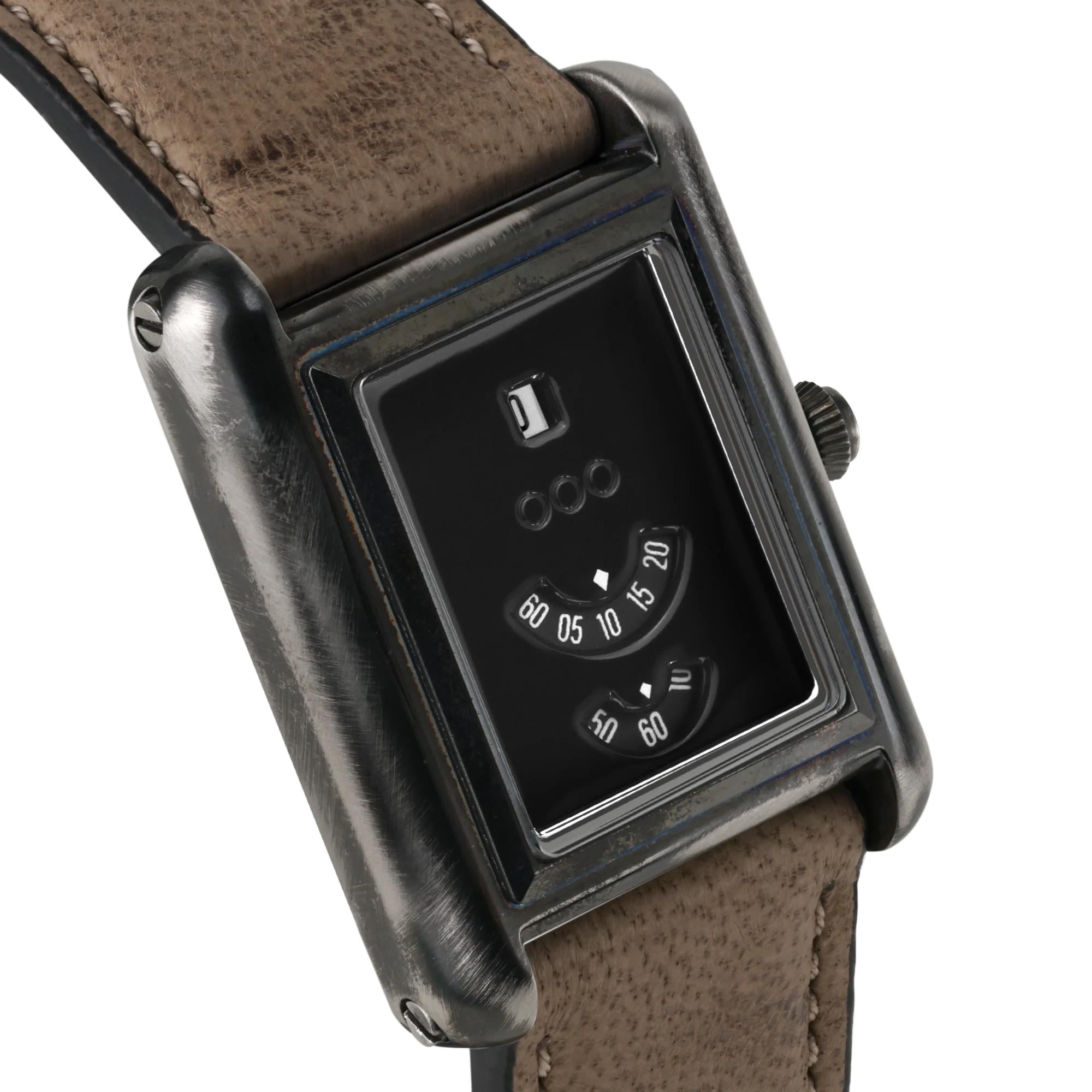 Out of Order Forma Venti F20BLK.OOO angled front view