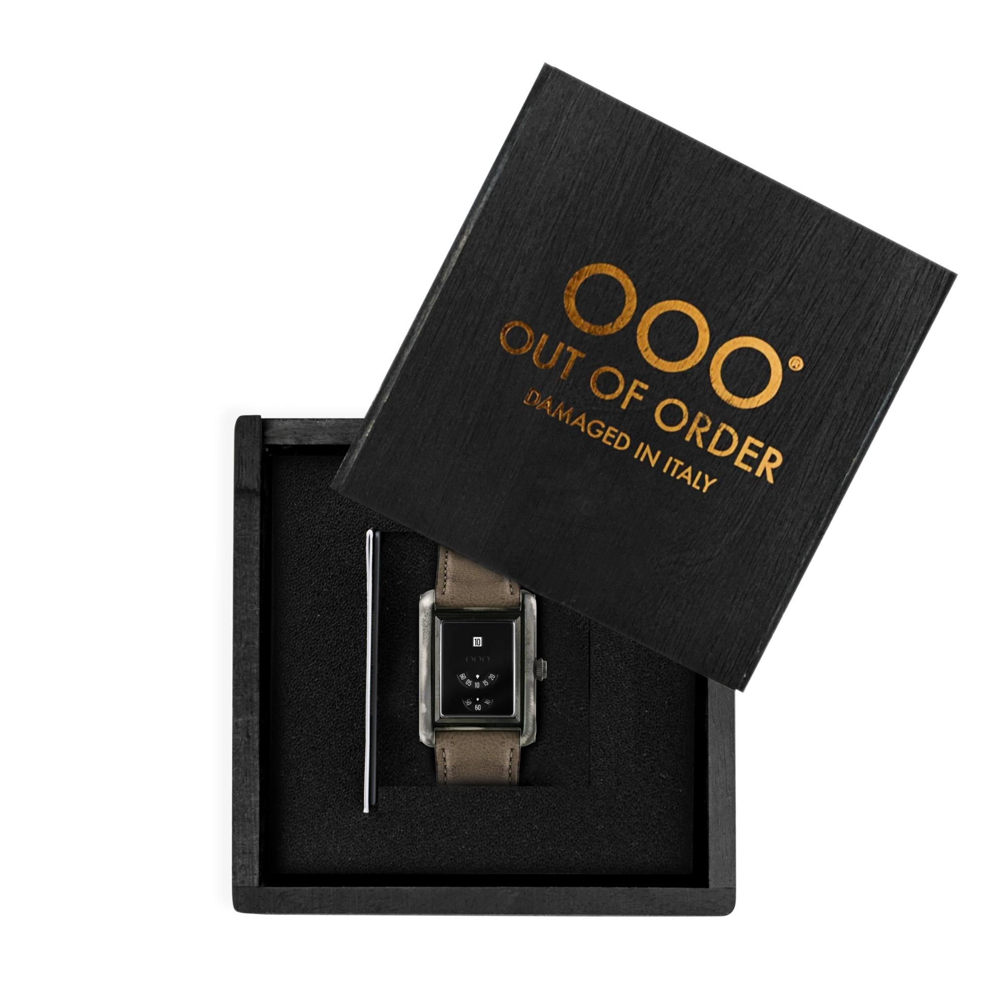 Out of Order Forma Venti Jump Hour F20BLK.OOO black dial watch inside black presentation box