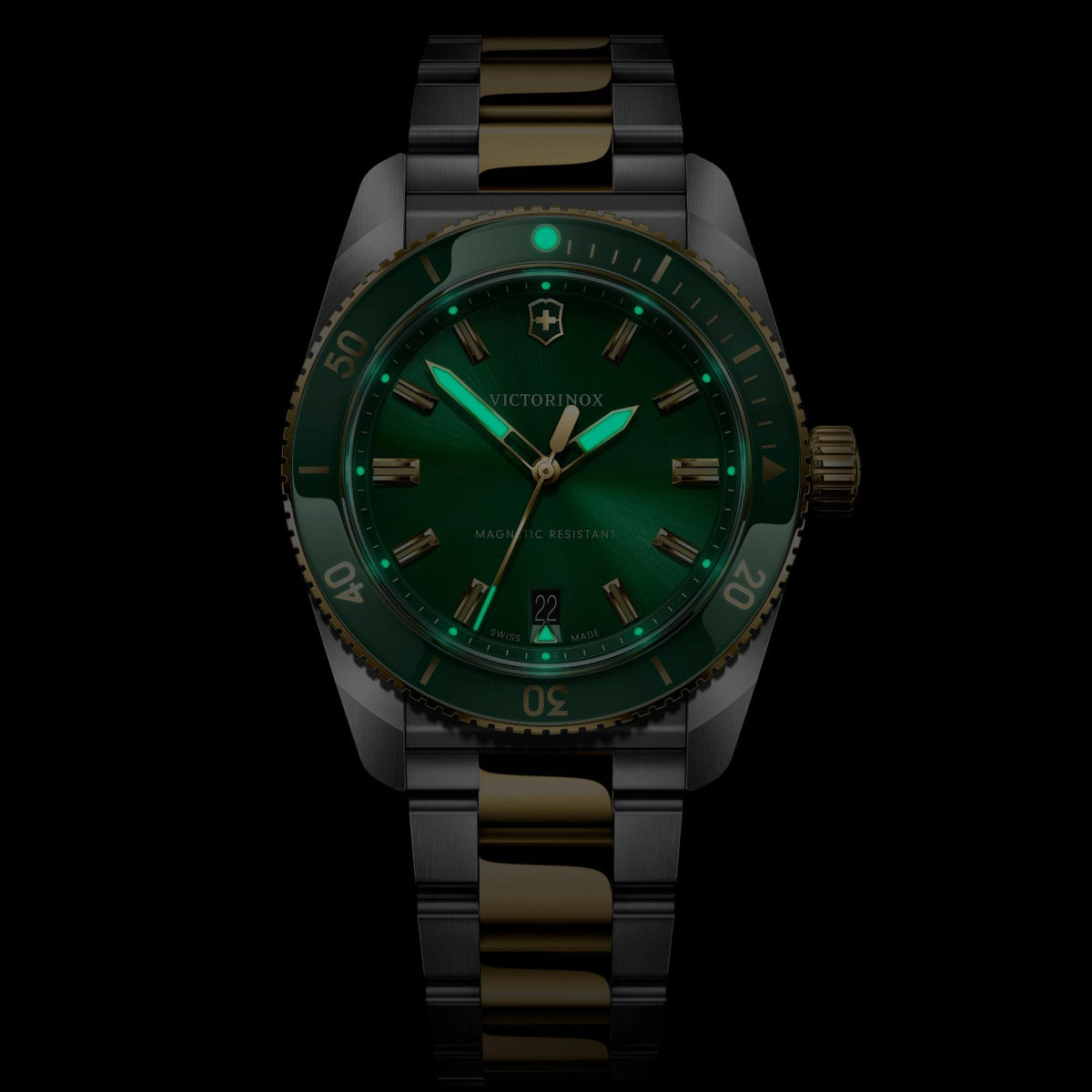 Victorinox Maverick 39mm Green Dial Steel Mens Quartz Watch 242101