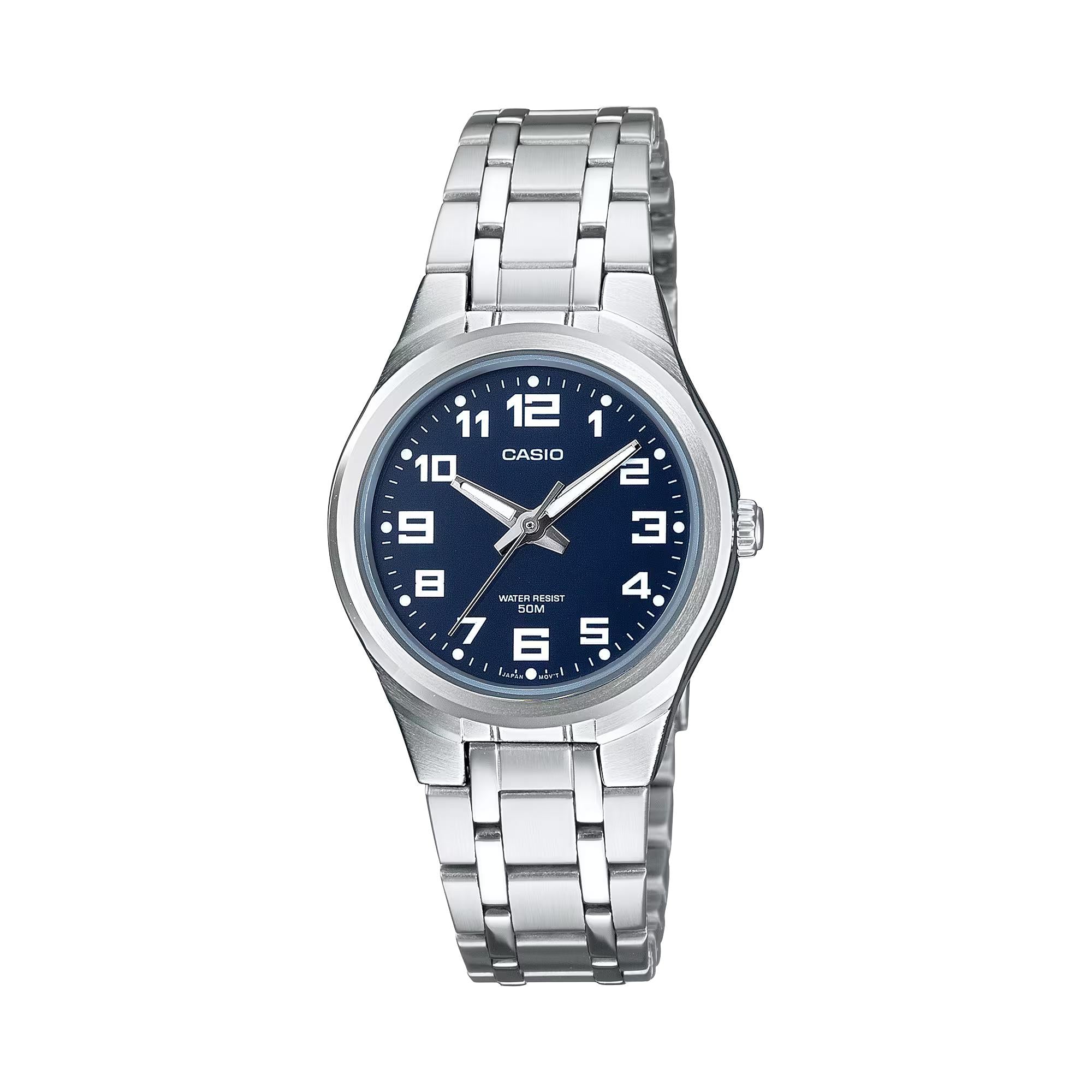 CASIO Damen Quarz Uhr mit blauem Zifferblatt analogem Display und silbernem Edelstahlarmband LTP-1310PD-2BVEF