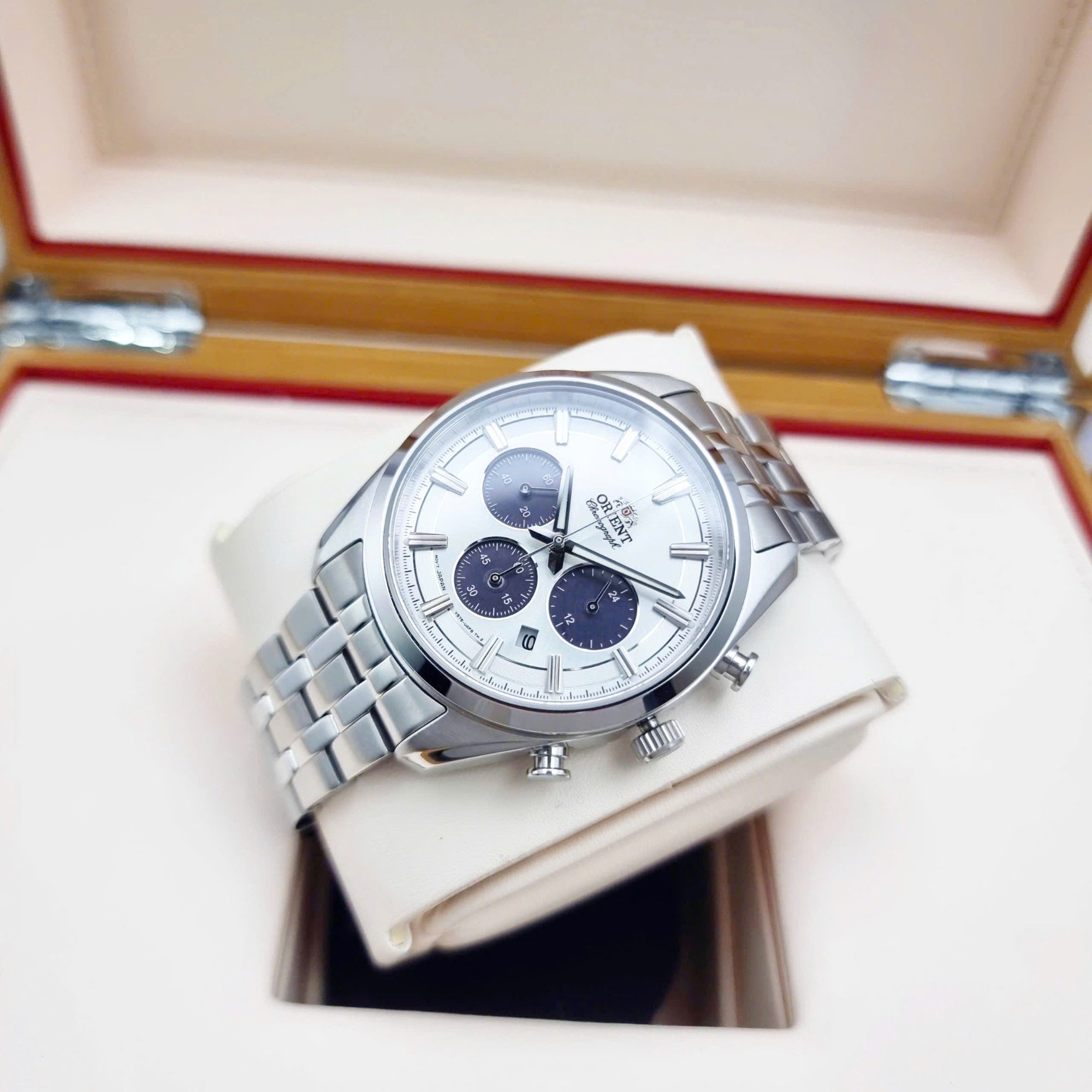 Orient Stretto 40mm Chronograph White Dial Steel Mens Solar Watch RA-TX0305S10B