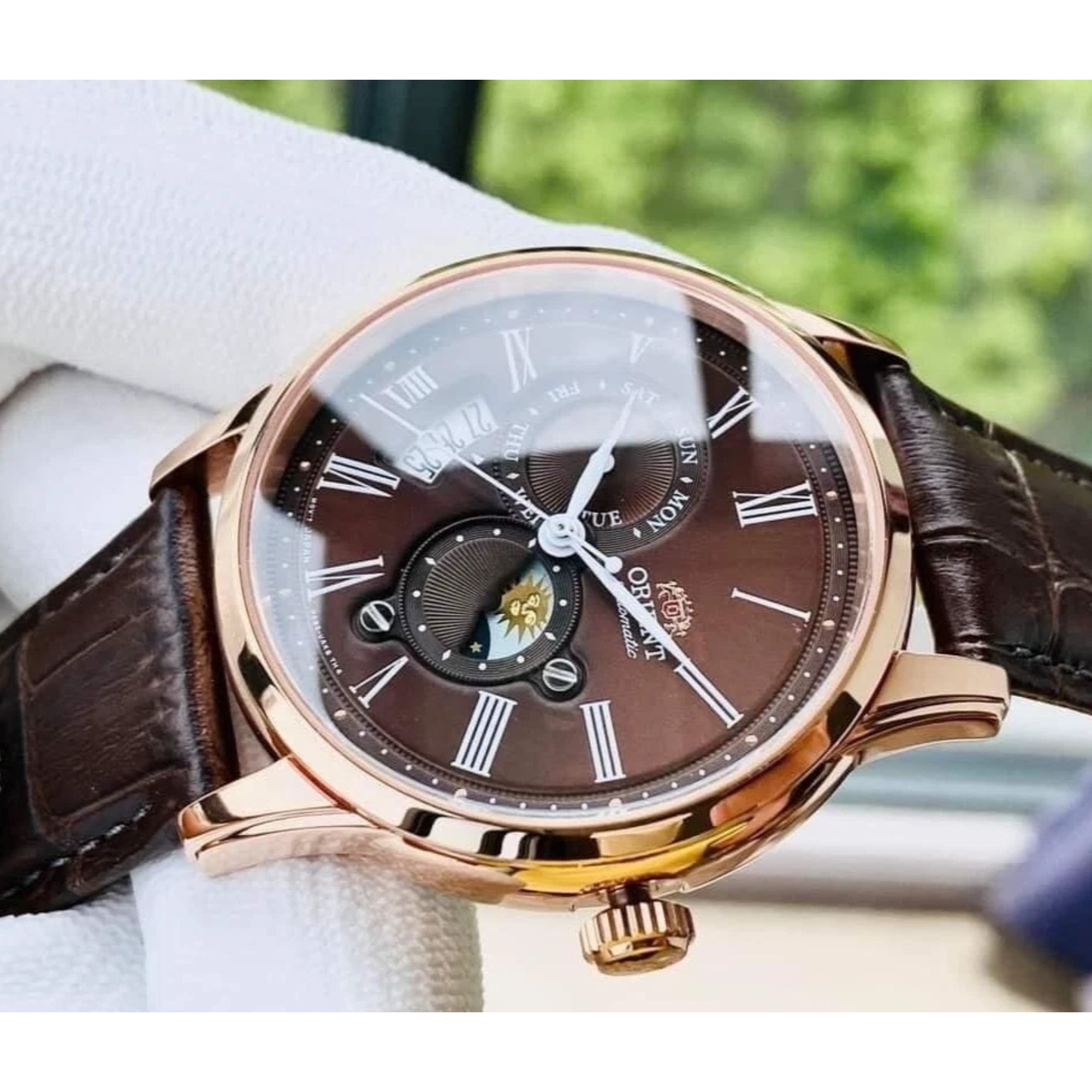 Orient Bambino 42,5mm Sonne und Mond braunes Zifferblatt Leder Herren Automatik Uhr RA-AK0009T30B