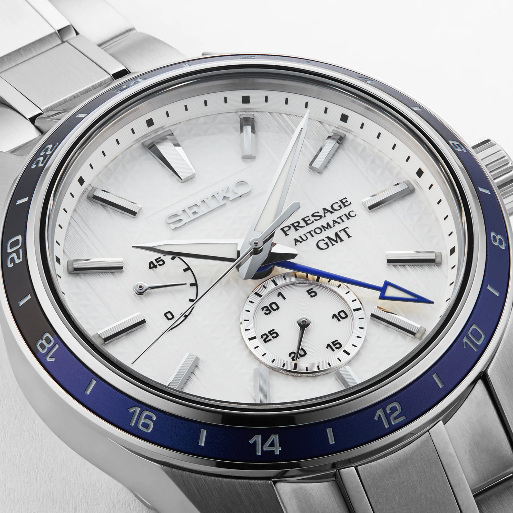 Seiko Presage Sharp Edged Series GMT Zero Halliburton Automatik Weißes Zifferblatt Edelstahlarmband Herren Uhr SPB269J1