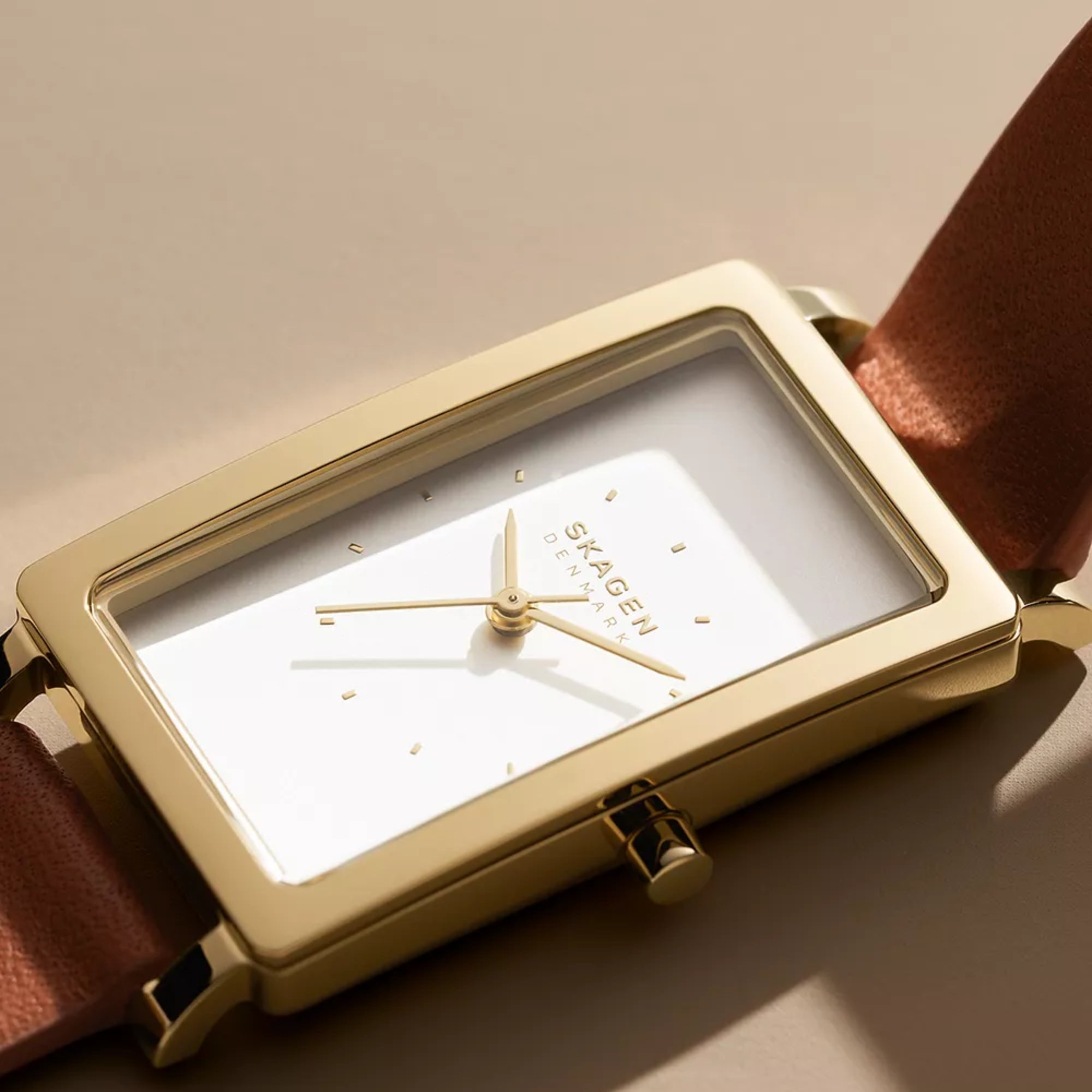 Skagen Hagen 22mm Weißes Zifferblatt Leder Damen Quarz Uhr SKW3097