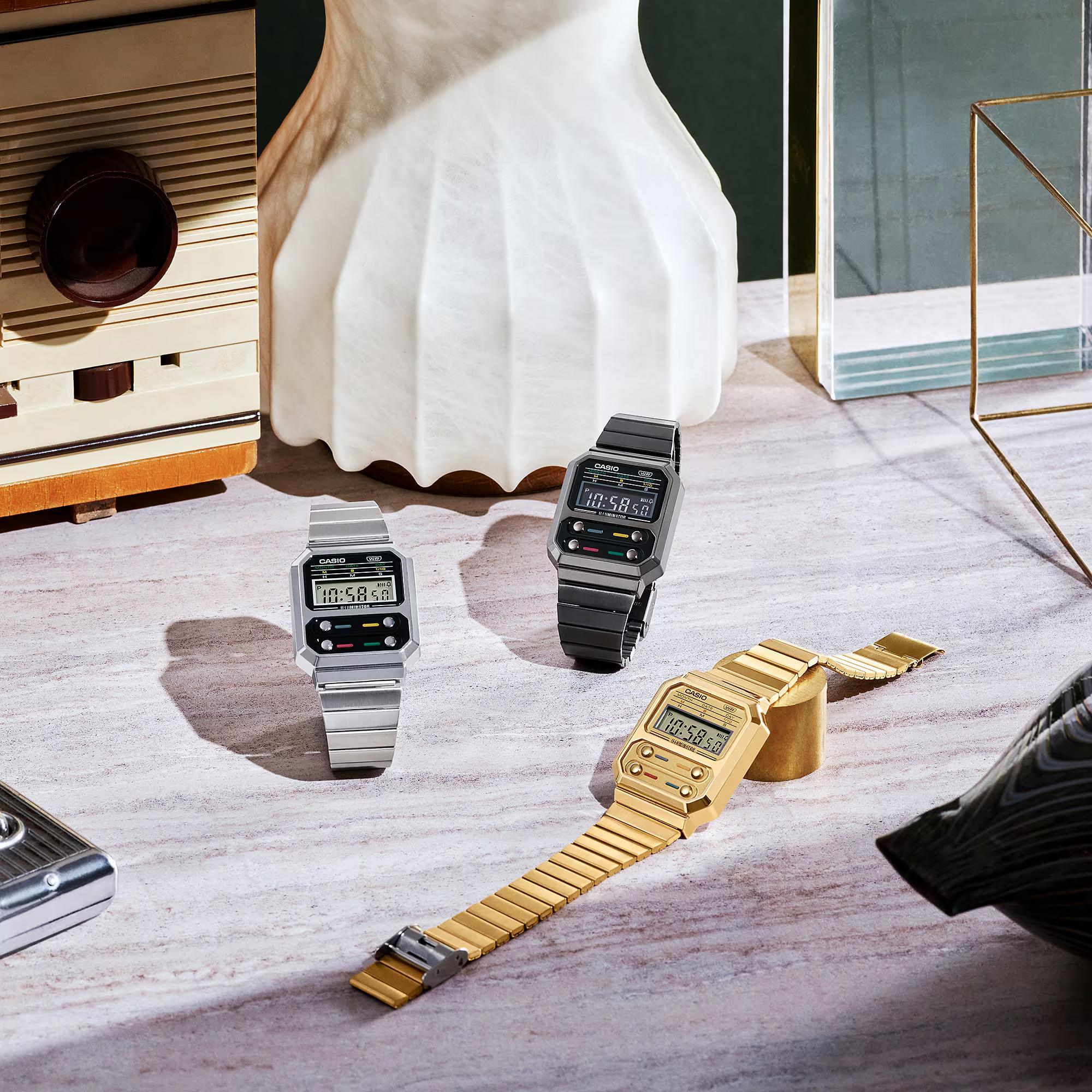 Casio Collection Vintage Retro Digital "F100 CASIO classic" Steel Bracelet Watch A100WE-1AEF