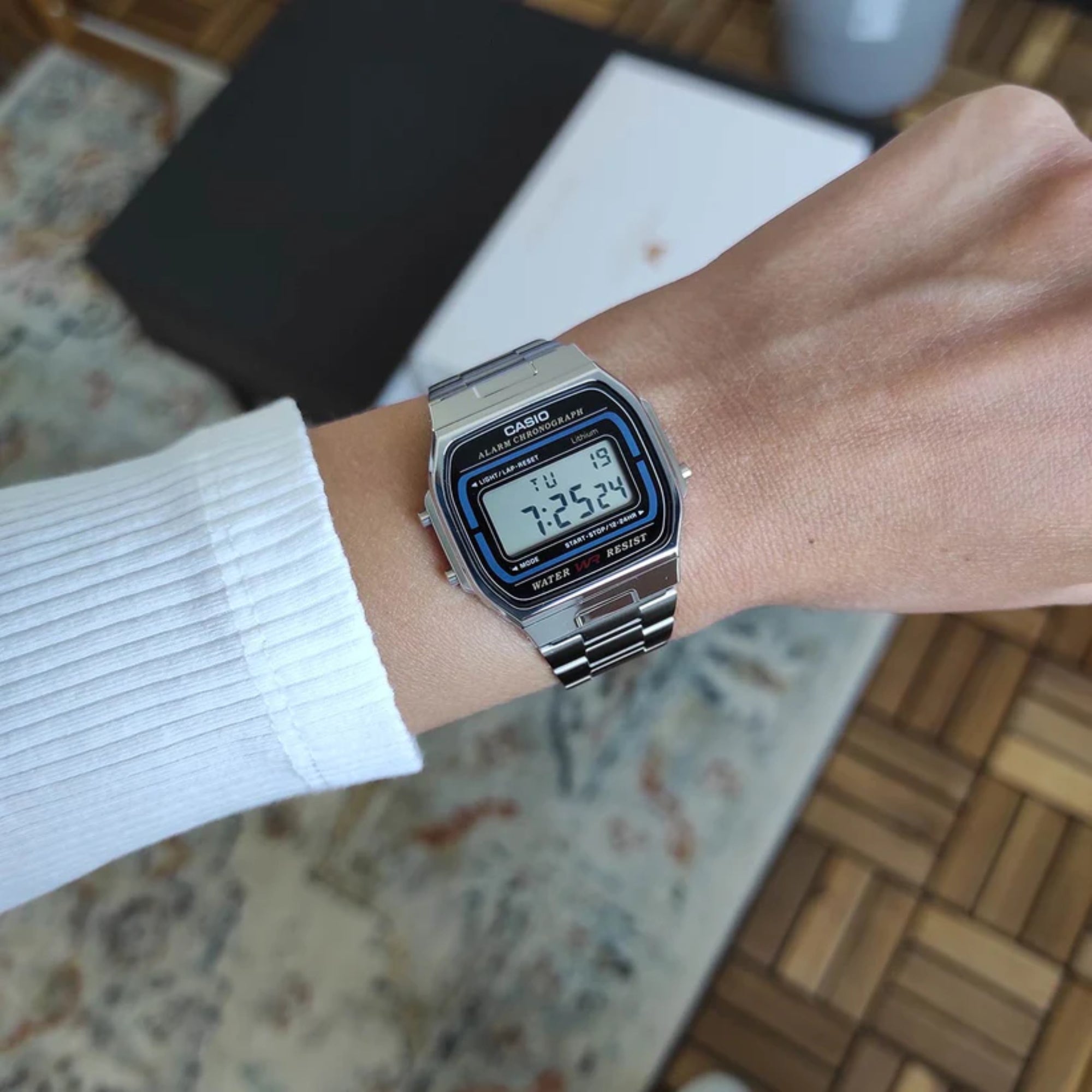 Casio Vintage Ikonische Quarz Digitaluhr aus Stahl A164WA-1VES