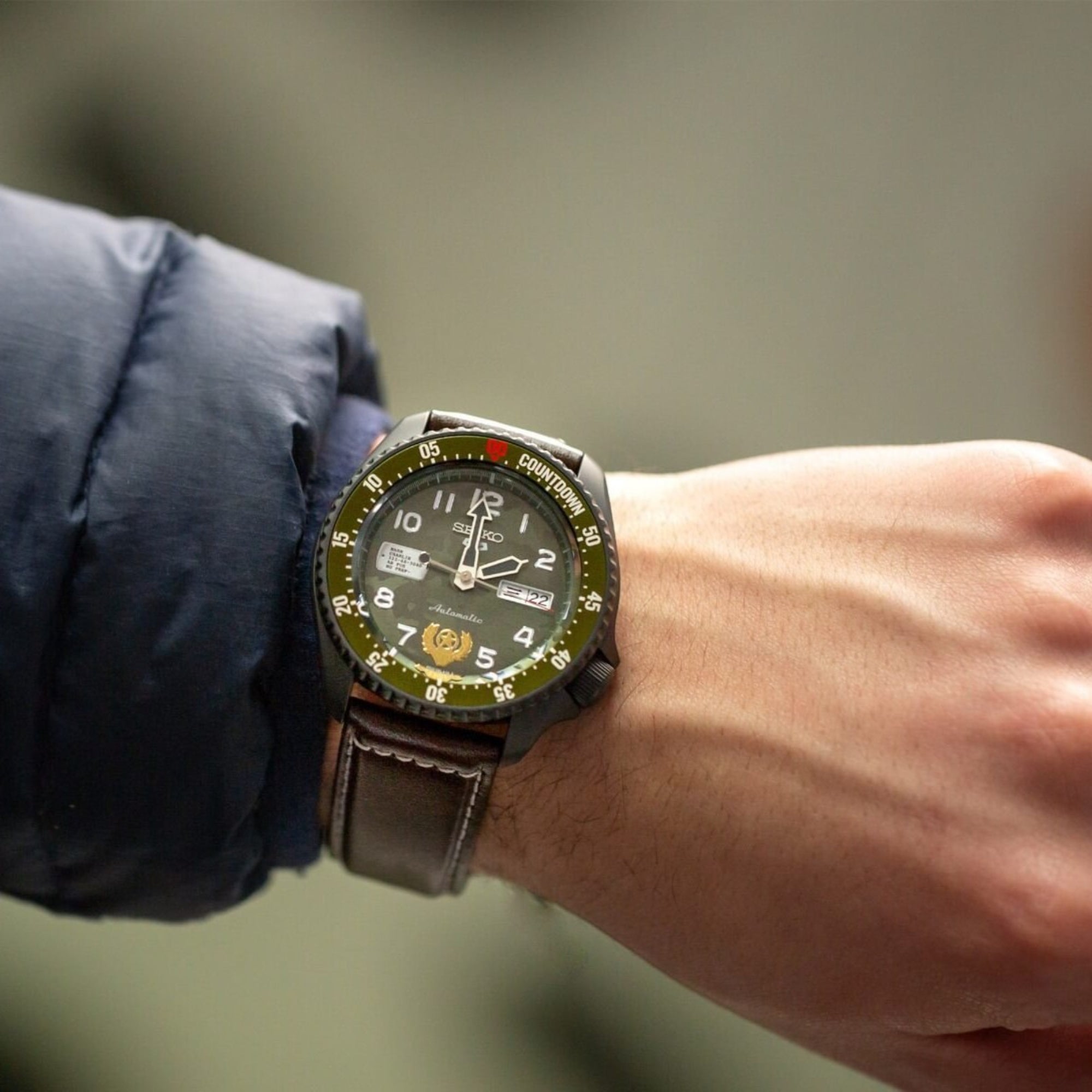 Seiko 5 Sports Street Fighter Guile Camouflage Dial Leather Strap Men's Watch SRPF21K1