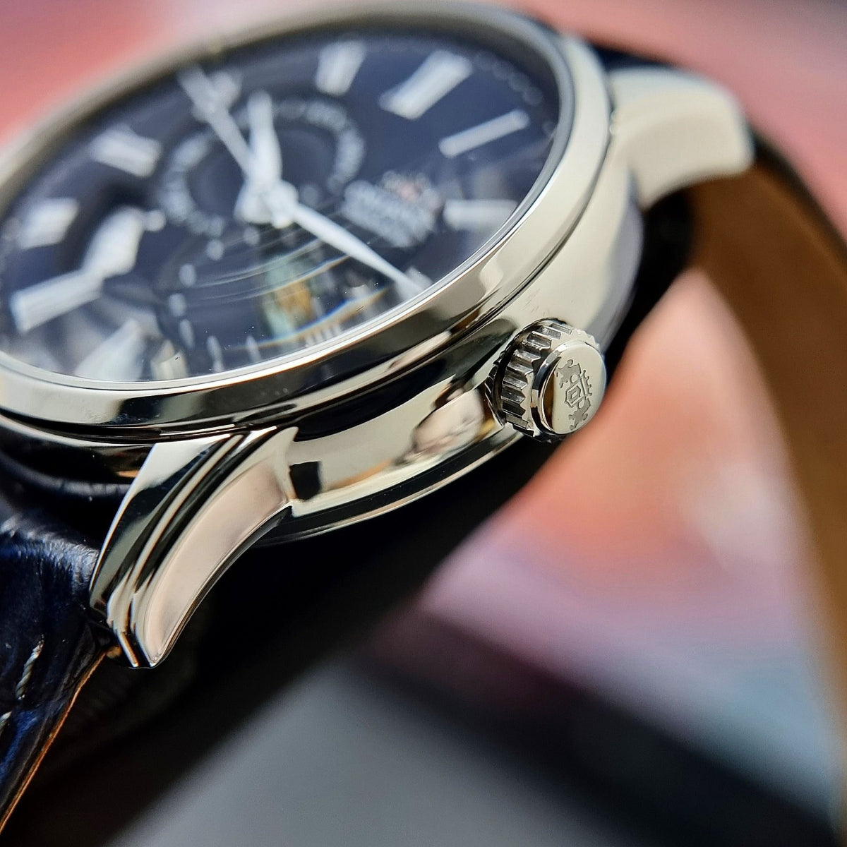 Orient Sun and Moon 42,5 mm Blaues Zifferblatt Leder Herren Automatik Uhr RA-AK0011D30B