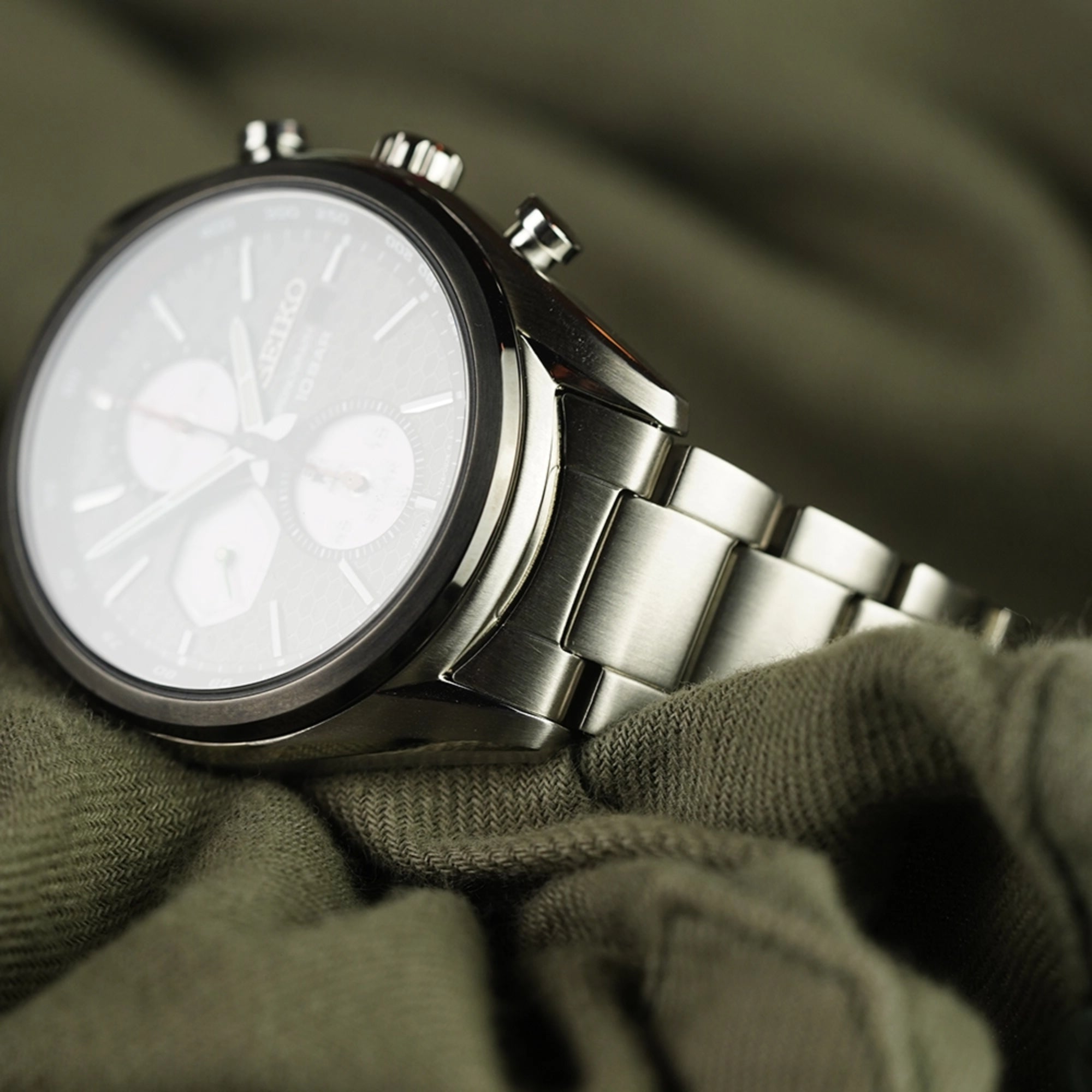 Seiko Conceptual 41,4 mm Solar Chronograph Schwarzes Zifferblatt Stahl Herren Quarz Uhr SSC803P1