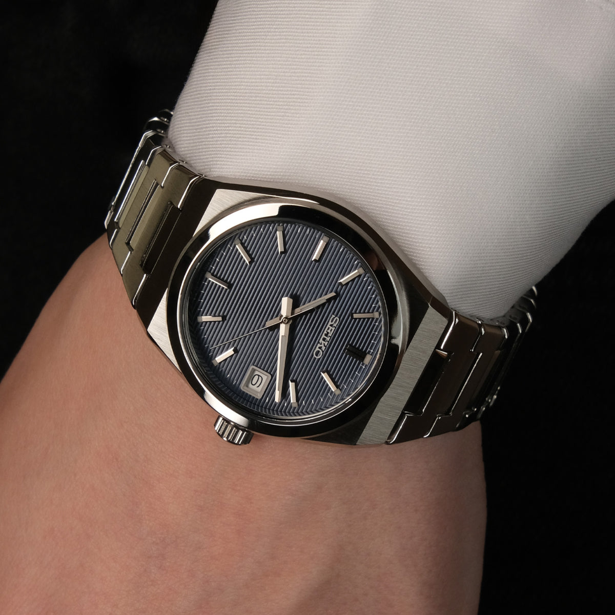 Seiko Essentials 34mm Blue Dial Steel Ladies Quartz Watch SUR575P1