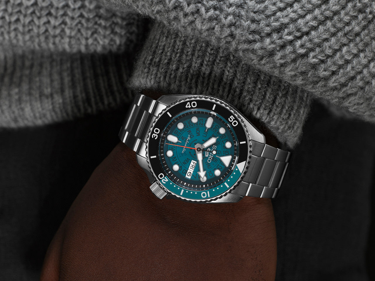 Seiko 5 Sports Automatik Blaues Zifferblatt Edelstahl Herren Uhr SRPJ45K1