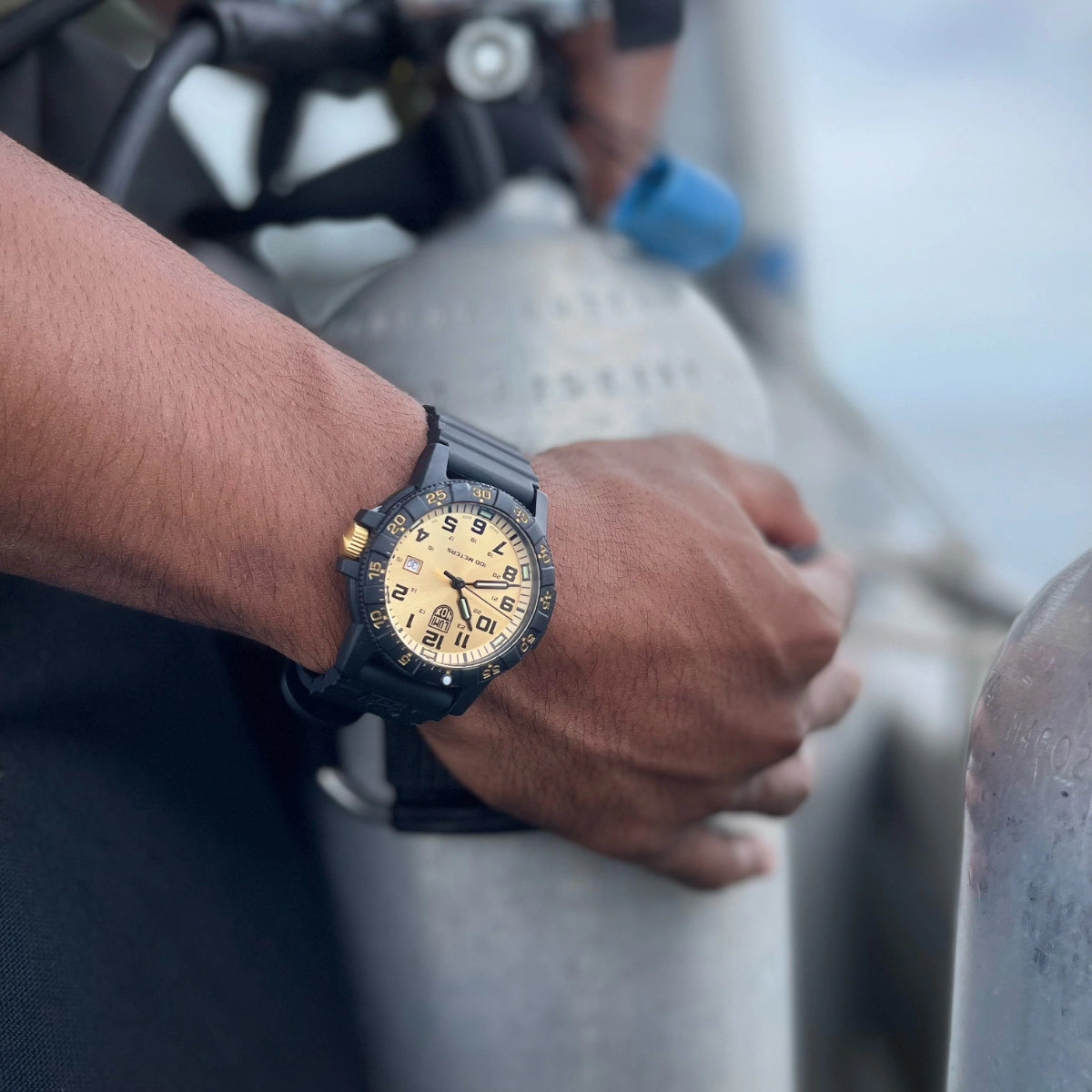 Luminox Leatherback Sea Turtle Giant Serie Golden Zifferblatt Schwarzes PU-Armband Herren Uhr XS.0325.GP