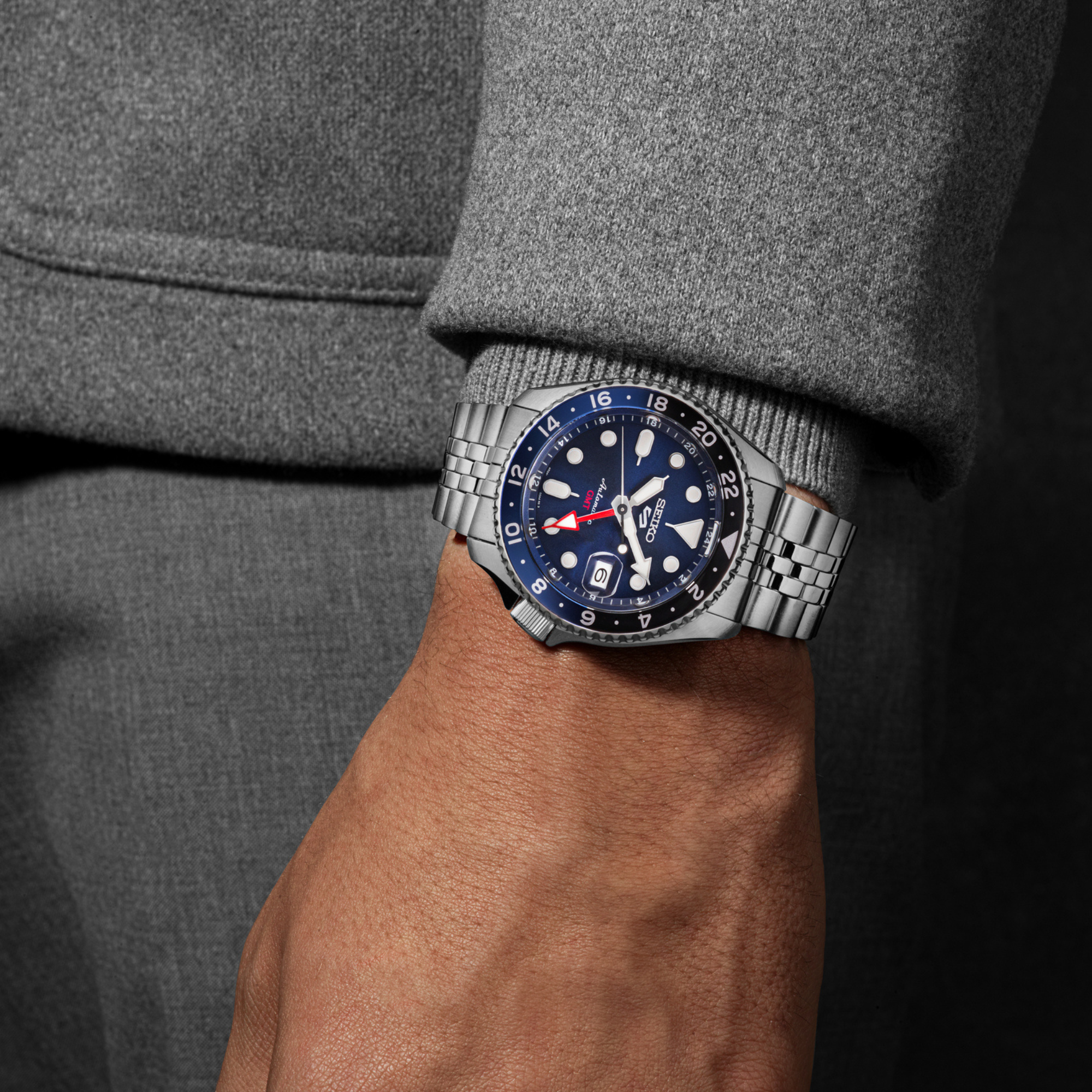 Seiko 5 Sports GMT Automatik Blaues Zifferblatt Edelstahlarmband Herren Uhr SSK003K1