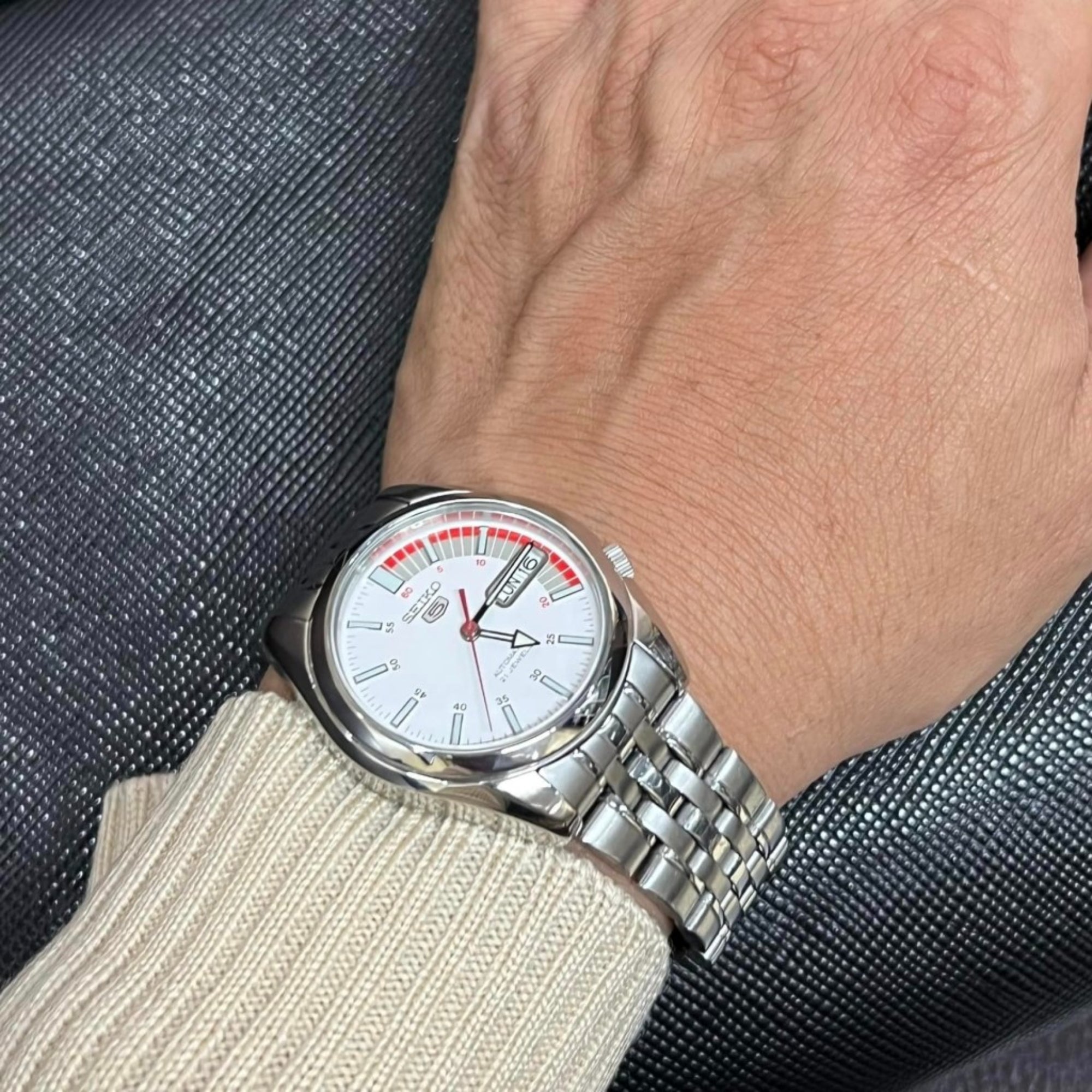 Seiko 5 Automatic White Dial Steel Strap Men’s Watch SNK369K1
