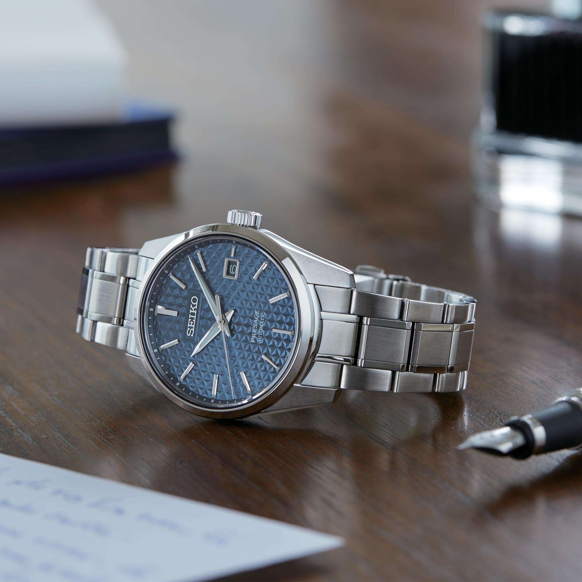 Seiko Presage Sharp Edge Serie Blaues Zifferblatt Silbernes Edelstahlarmband Automatik Herren Uhr SPB167J1