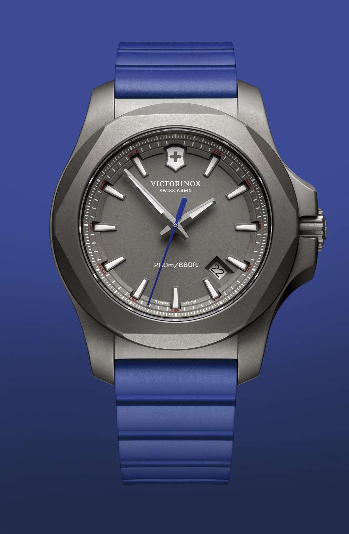 Victorinox Swiss Army I.N.O.X Blaues Gummi Graues Titan Quarz Herren Uhr 241759