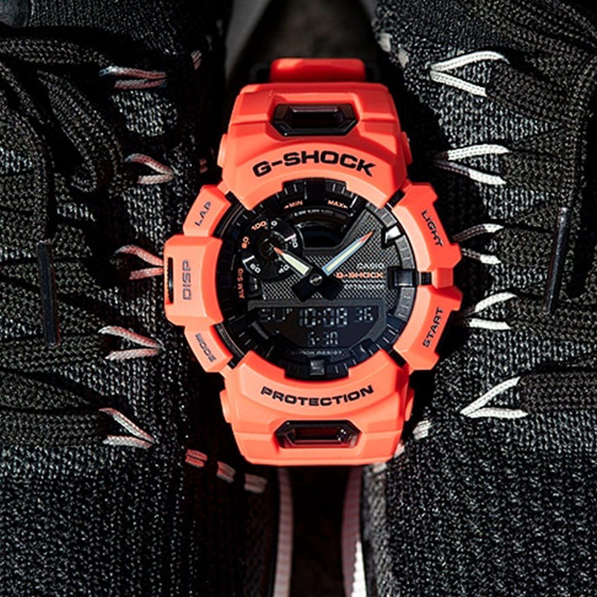 Casio G-Shock G-Squad Quarz Schwarze Zifferblatt Rotes Harzarmband Herren Uhr GBA-900-4AER