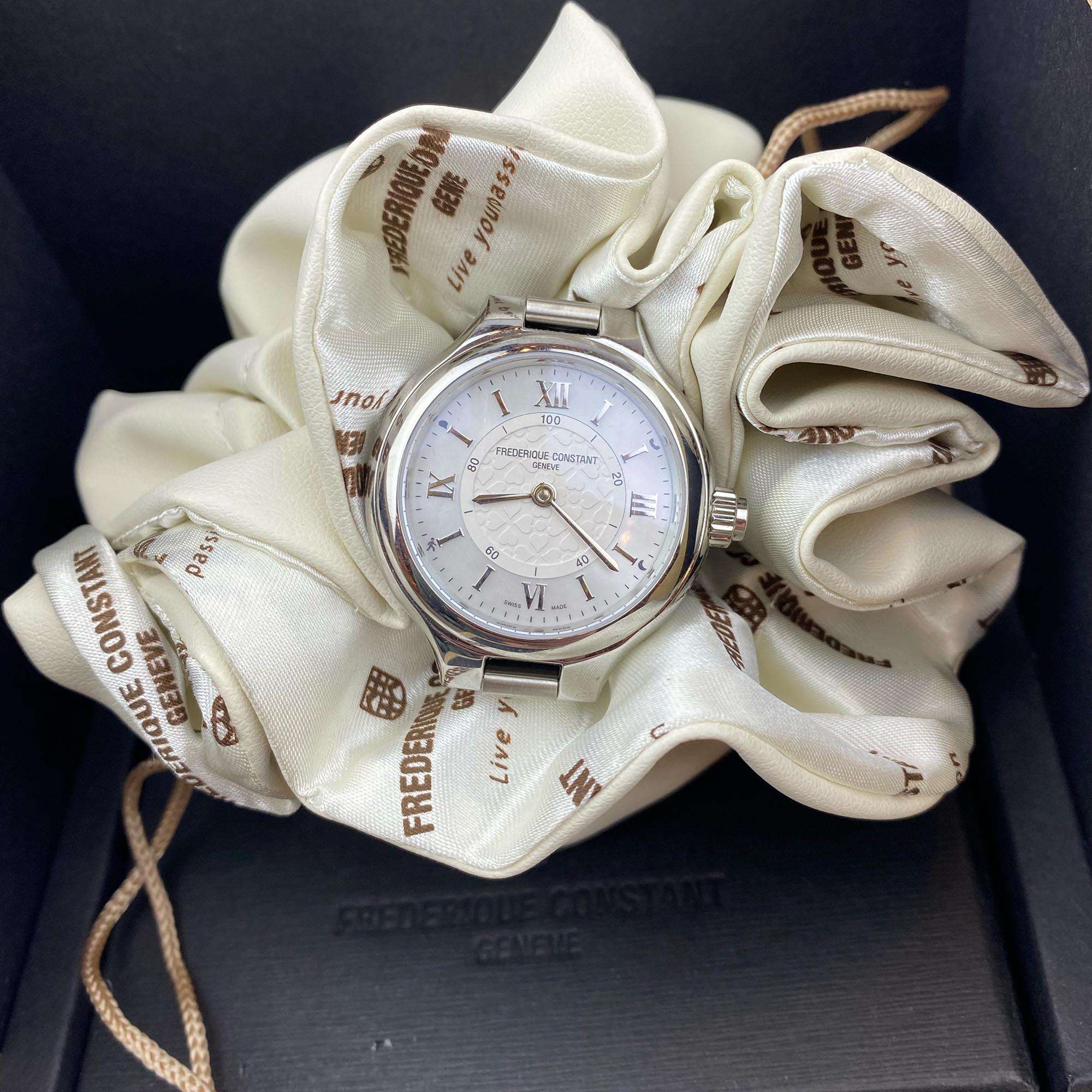 Frederique Constant Classics Delight Edelstahl Damen Uhr (beschädigte Box) FC-306WHD3ER6B