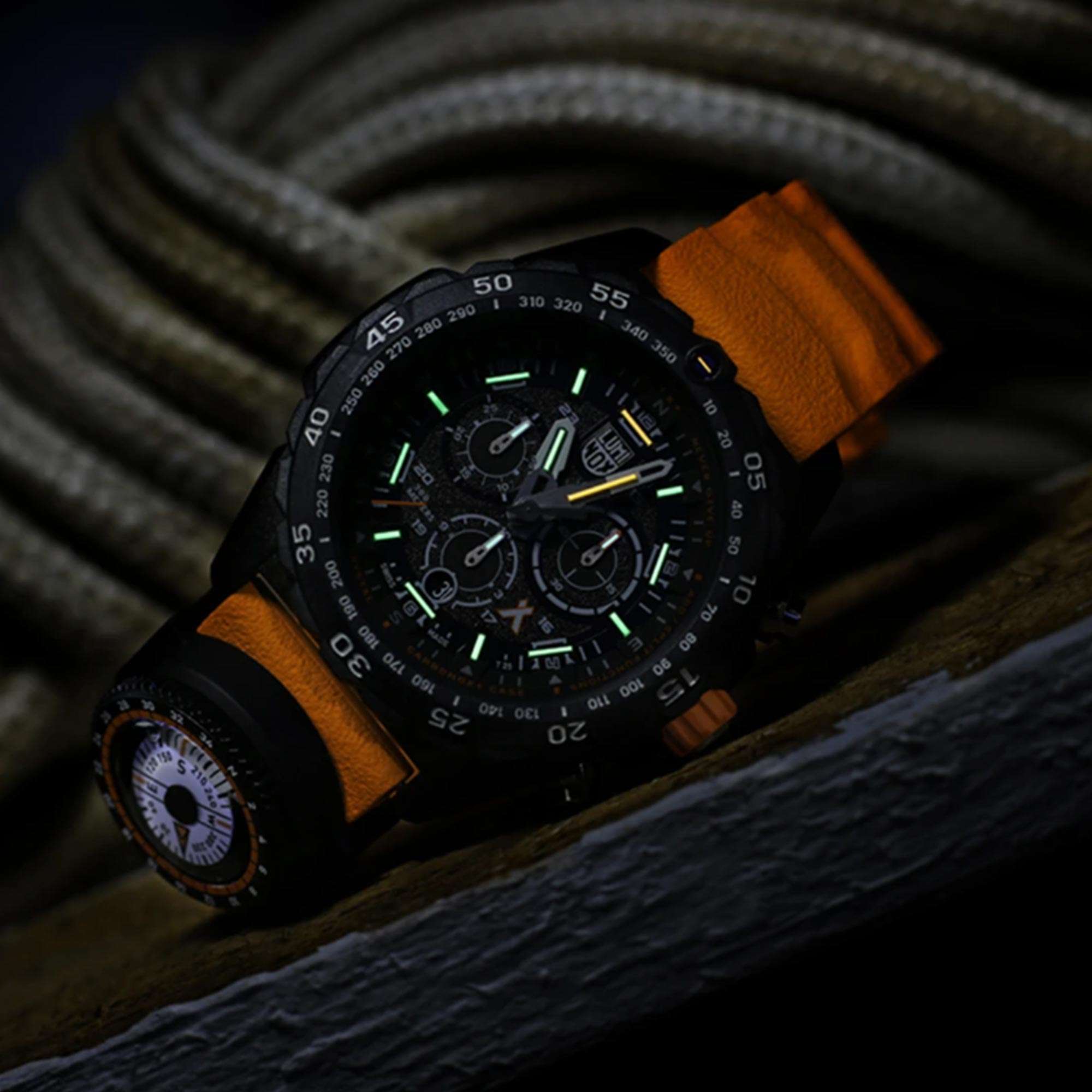 Luminox Bear Grylls 45mm Chronograph Schwarzes Zifferblatt Gummi Herren Quarz Uhr XB.3749