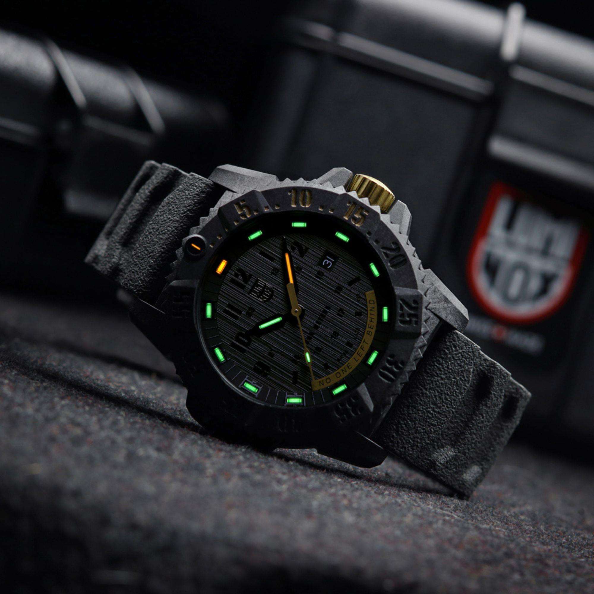 Luminox Master Carbon Seal 3800 Series Black Dial Grey Rubber Strap Men's Watch XS.3805.NOLB.SE