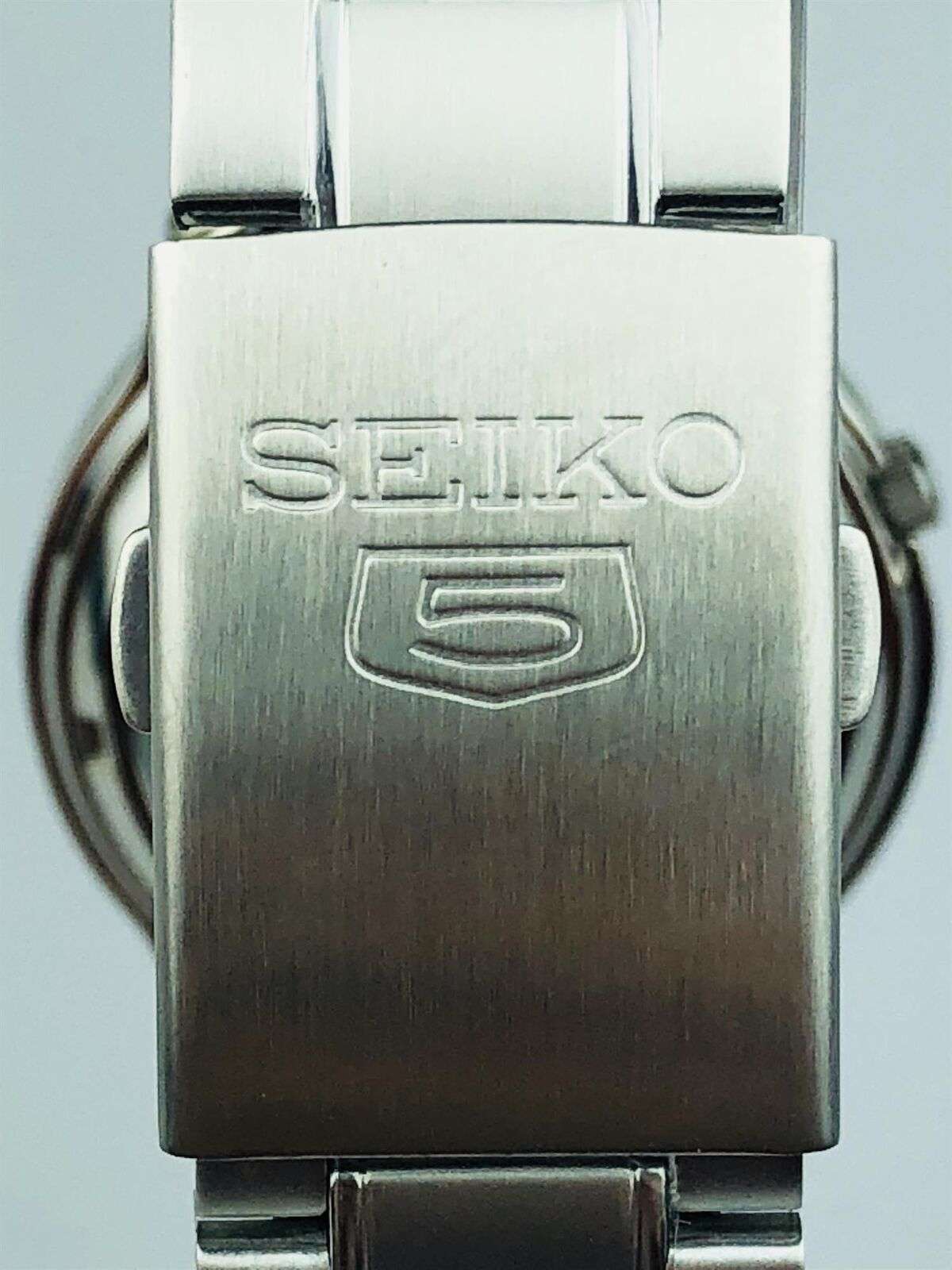 Seiko 5 Automatik Schwarzes Zifferblatt Edelstahl Herren Uhr SNK795K1