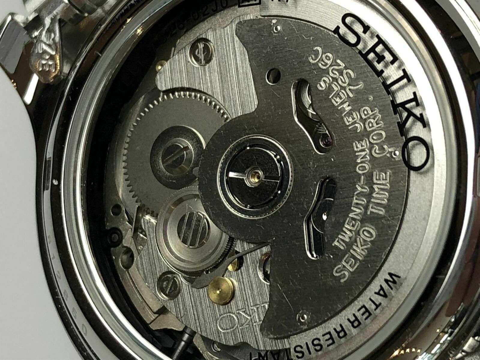 Seiko 5 Automatik Schwarzes Zifferblatt Edelstahl Herren Uhr SNK795K1