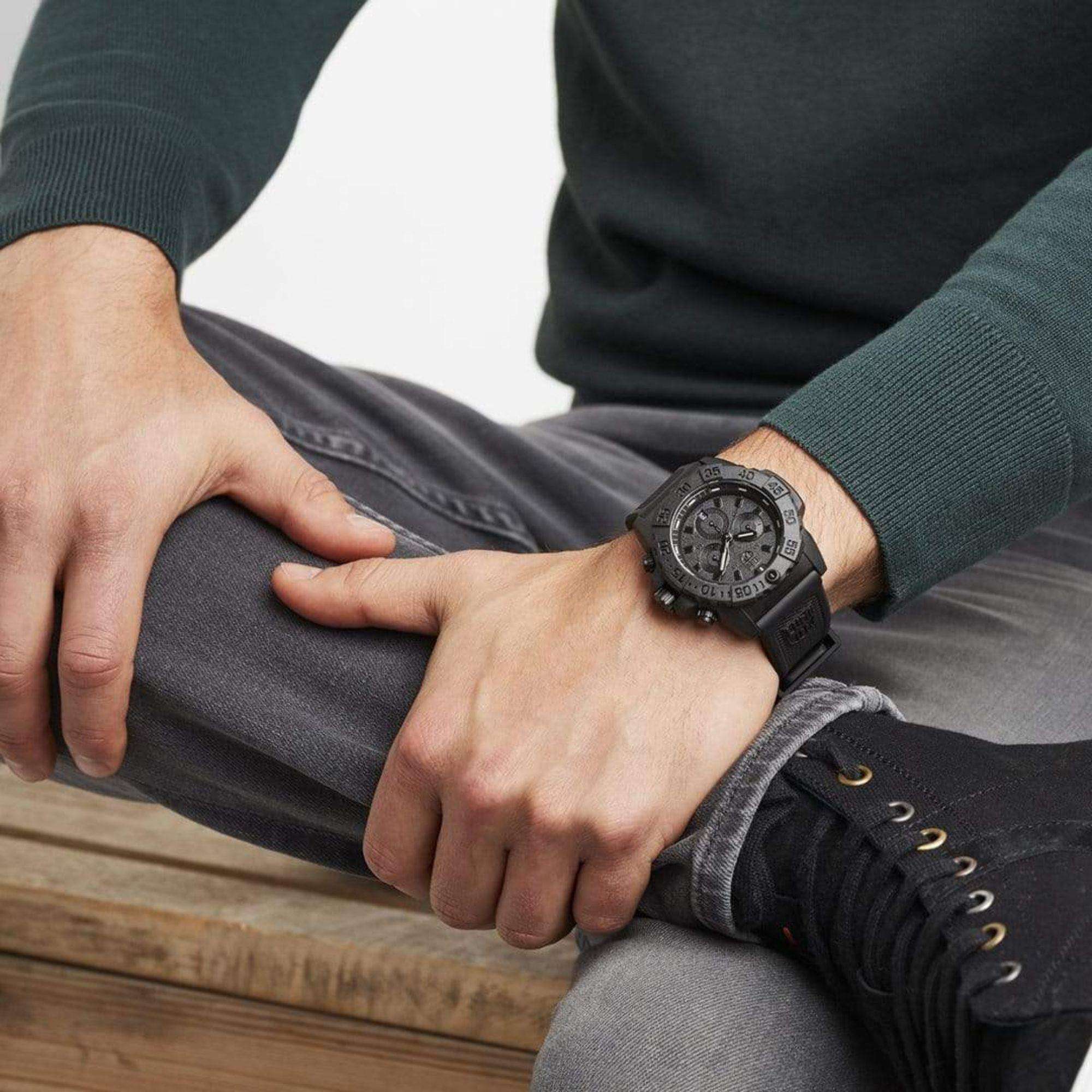 Luminox Navy SEAL Quarz Chronograph Blackout Zifferblatt Gummiarmband Herren Uhr XS.3581.BO