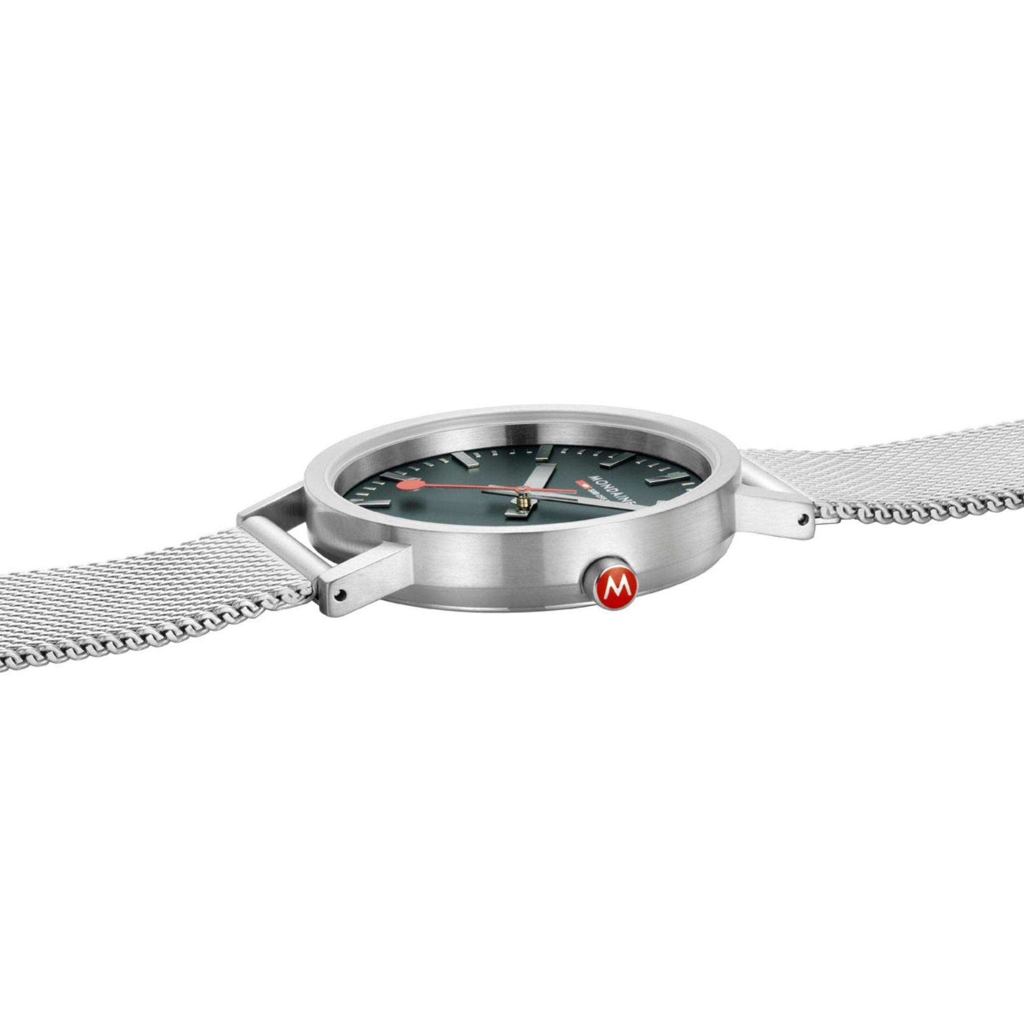 Mondaine Classic Armband Uhr mit Waldgrünem Zifferblatt und Mesh-Armband A660.30314.60SBJ