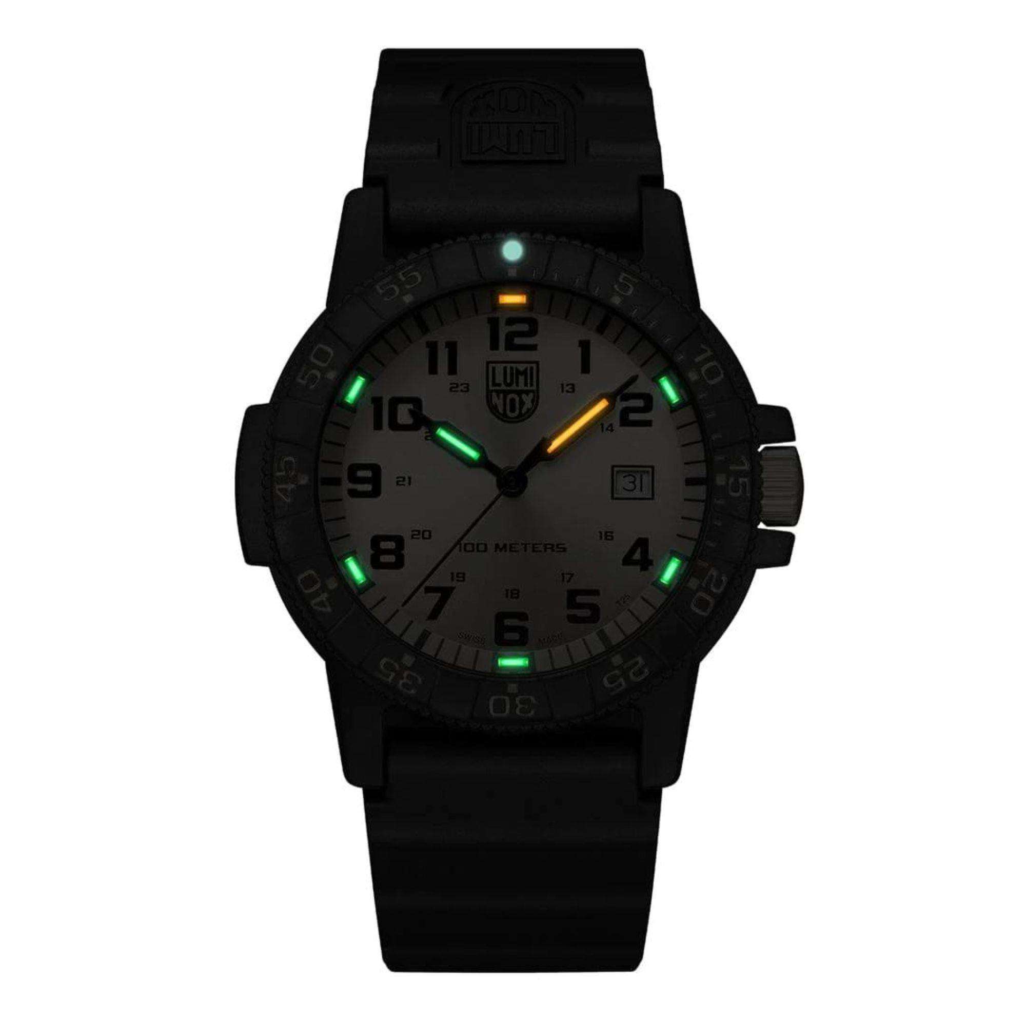 Luminox Leatherback Sea Turtle Giant Serie Golden Zifferblatt Schwarzes PU-Armband Herren Uhr XS.0325.GP
