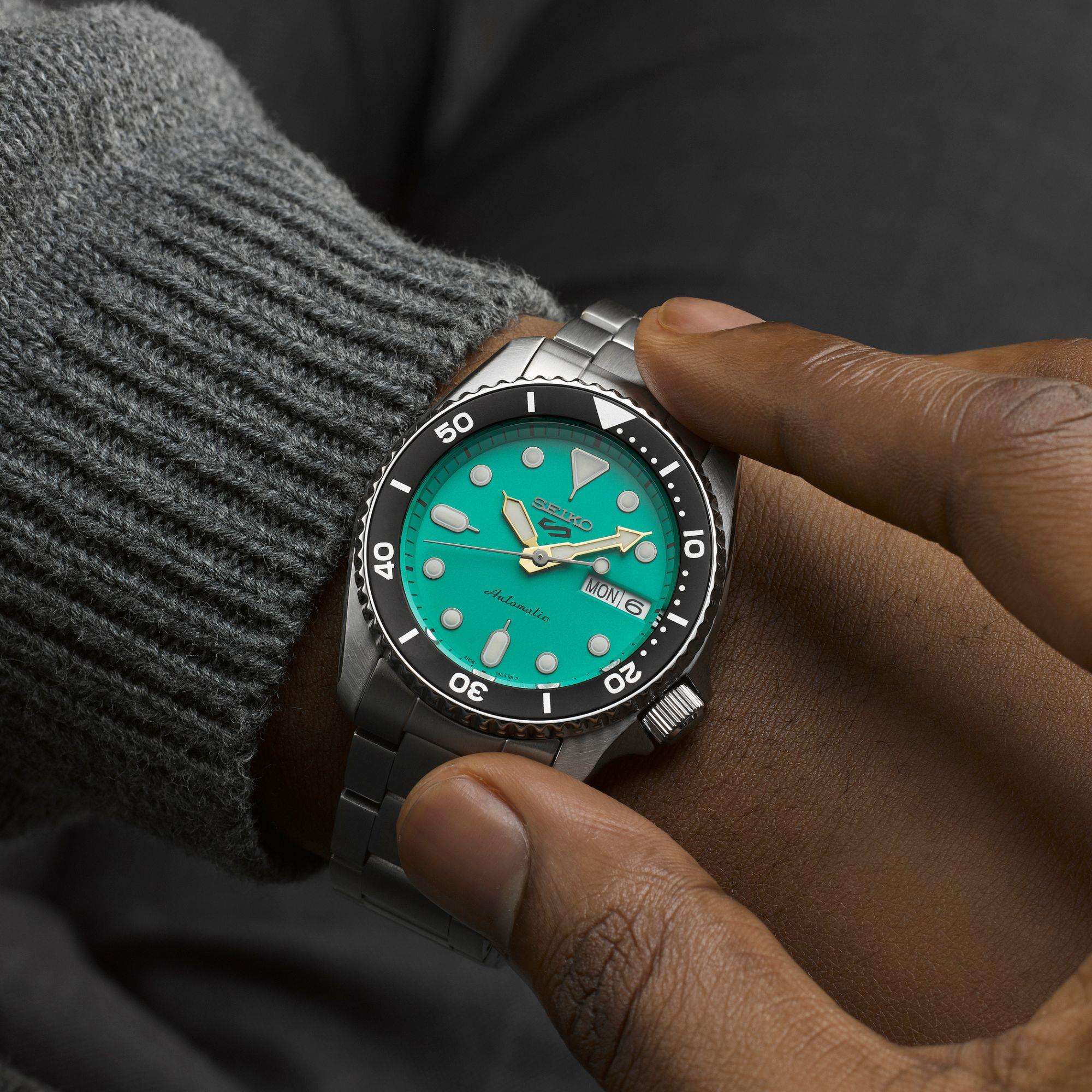 Seiko 5 Sports SKX "Midi" Reissue Teal Dial Steel Bracelet Mens Watch SRPK33K1