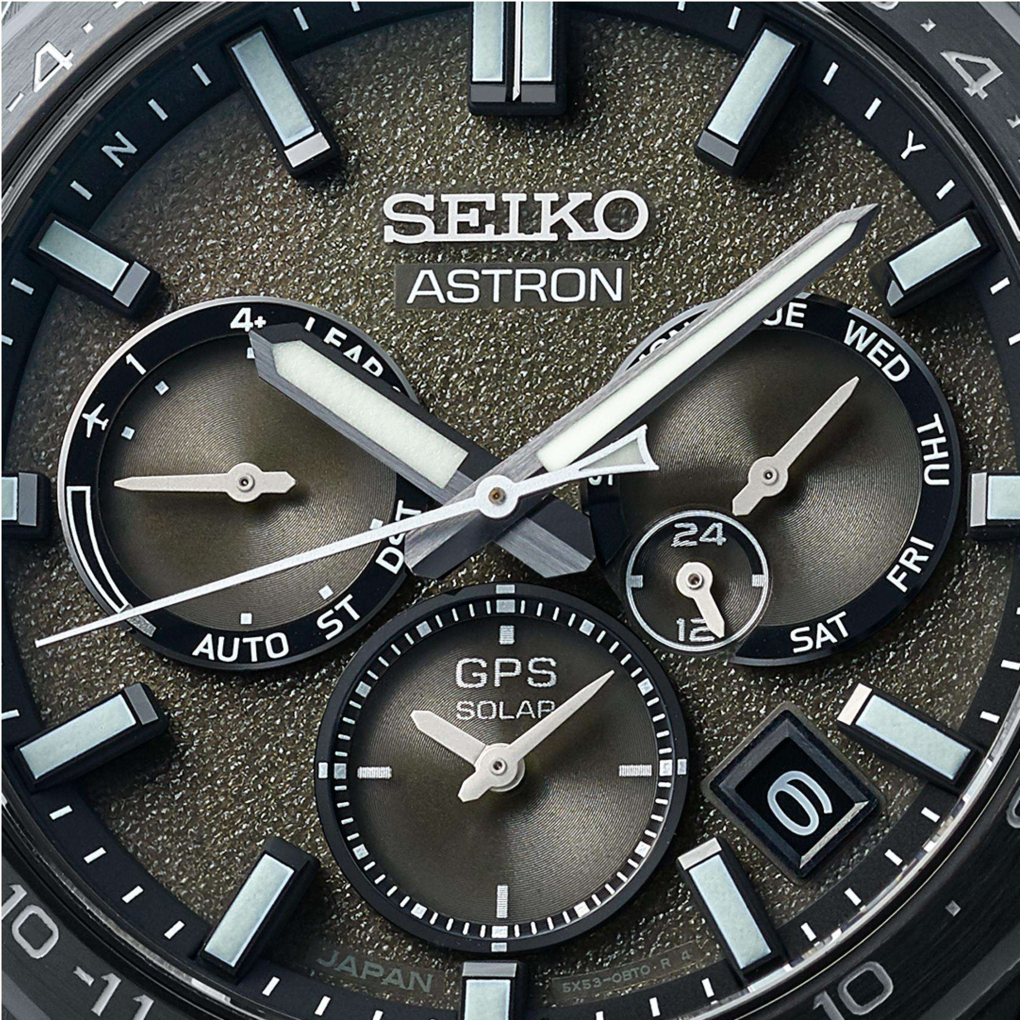 Seiko Astron Limited Edition (600 Stück) Resident Evil Death Island 'Chris' GPS Solar Grau-Khaki Zifferblatt Herren Uhr SSH129J1
