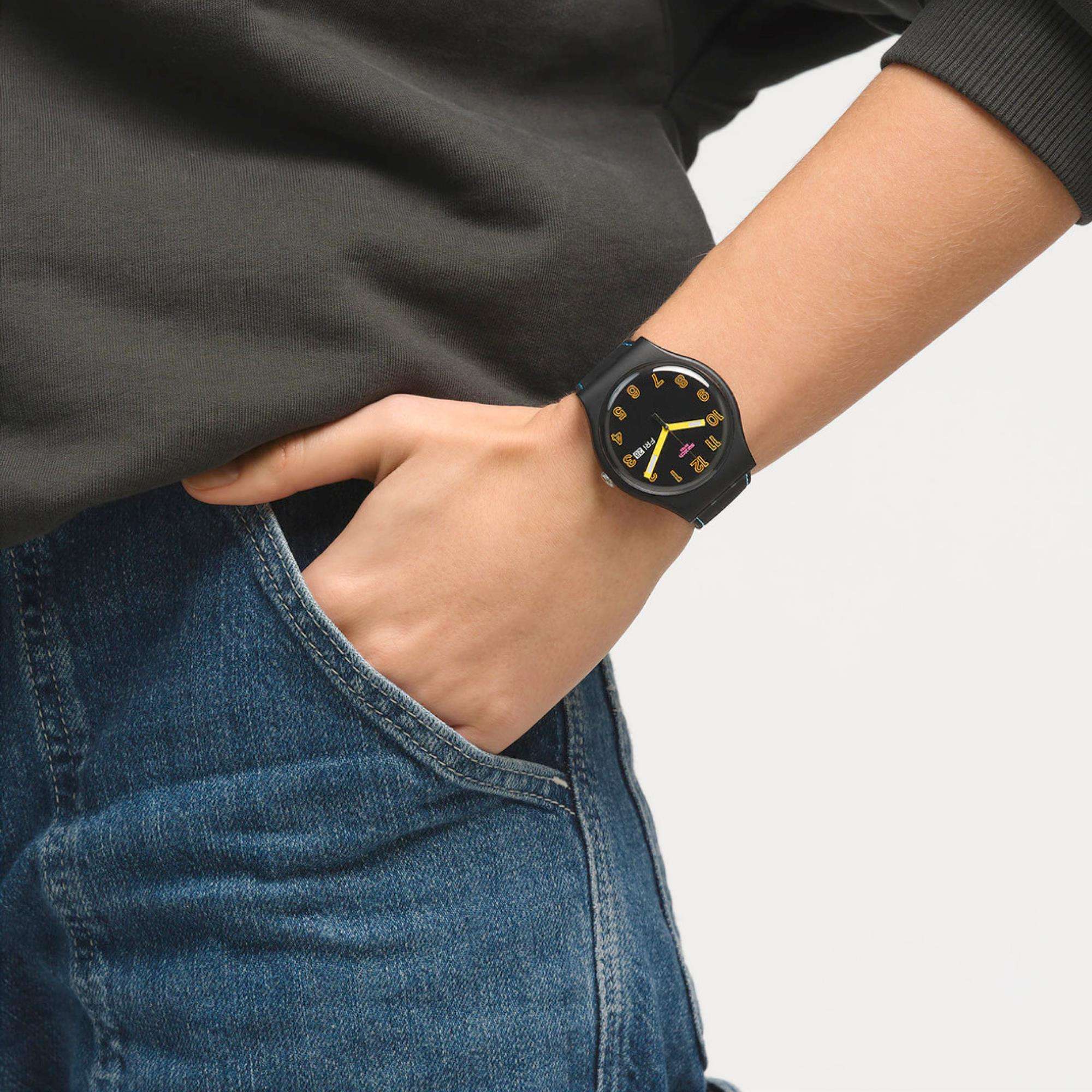Swatch The January Collection 'Dark Glow' Quarz Uhr SO29B707