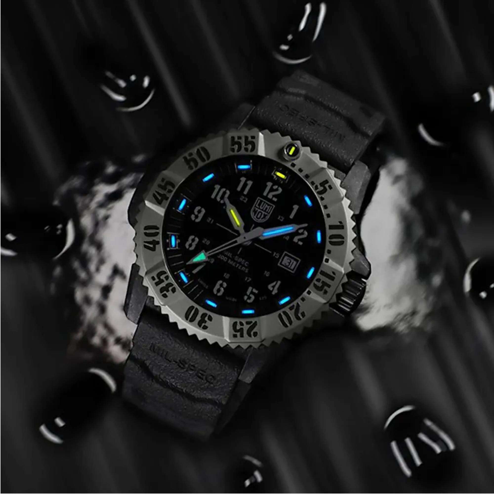 Luminox MIL-SPEC 3350 SERIE Schwarzes Zifferblatt Uhr XL.3351.SET