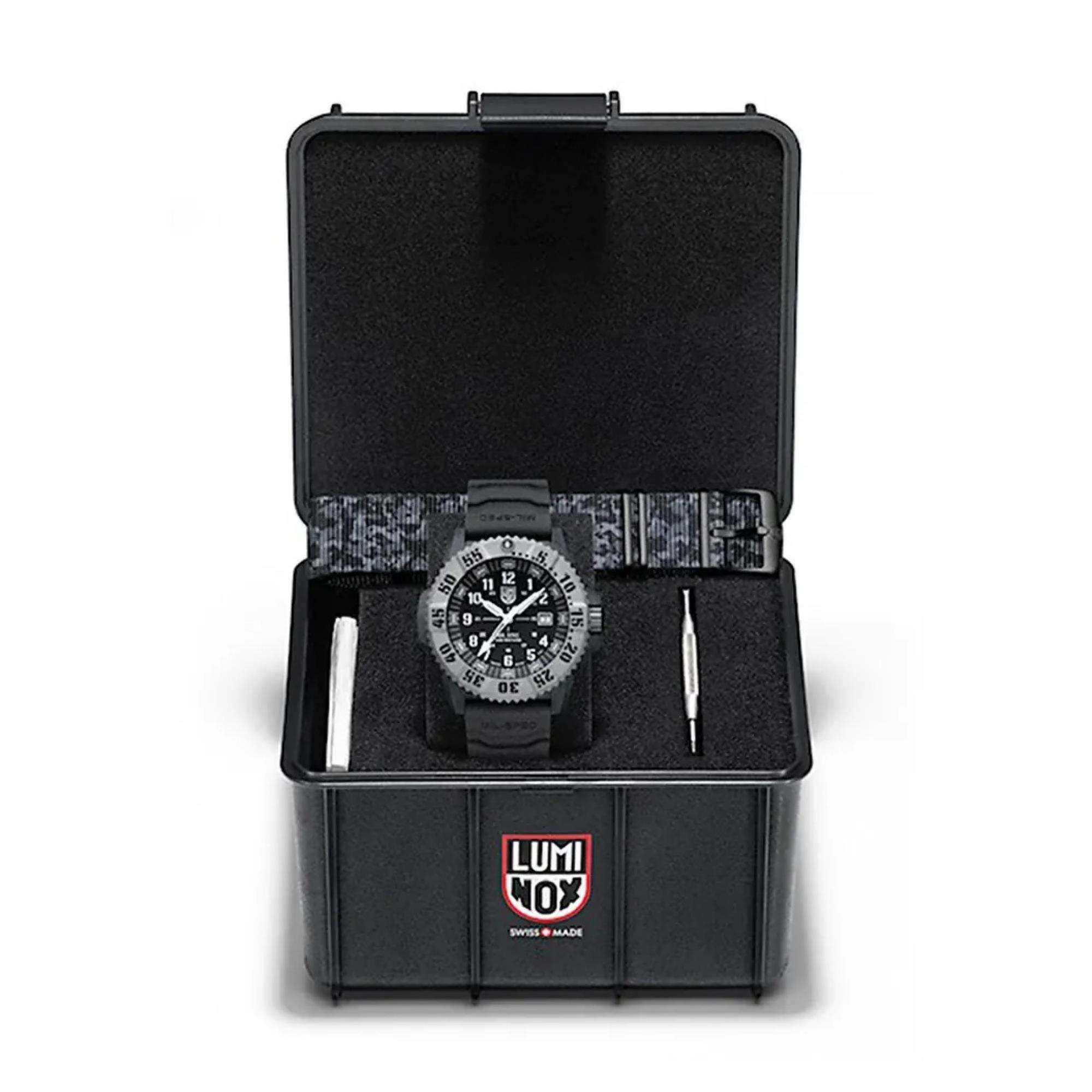 Luminox MIL-SPEC 3350 SERIE Schwarzes Zifferblatt Uhr XL.3351.SET