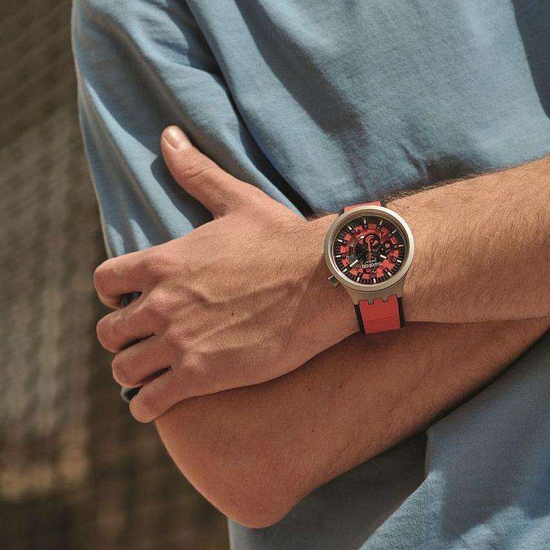 Swatch RED JUICY Big Bold Rotes Zifferblatt Gummiarmband Uhr SB07S110