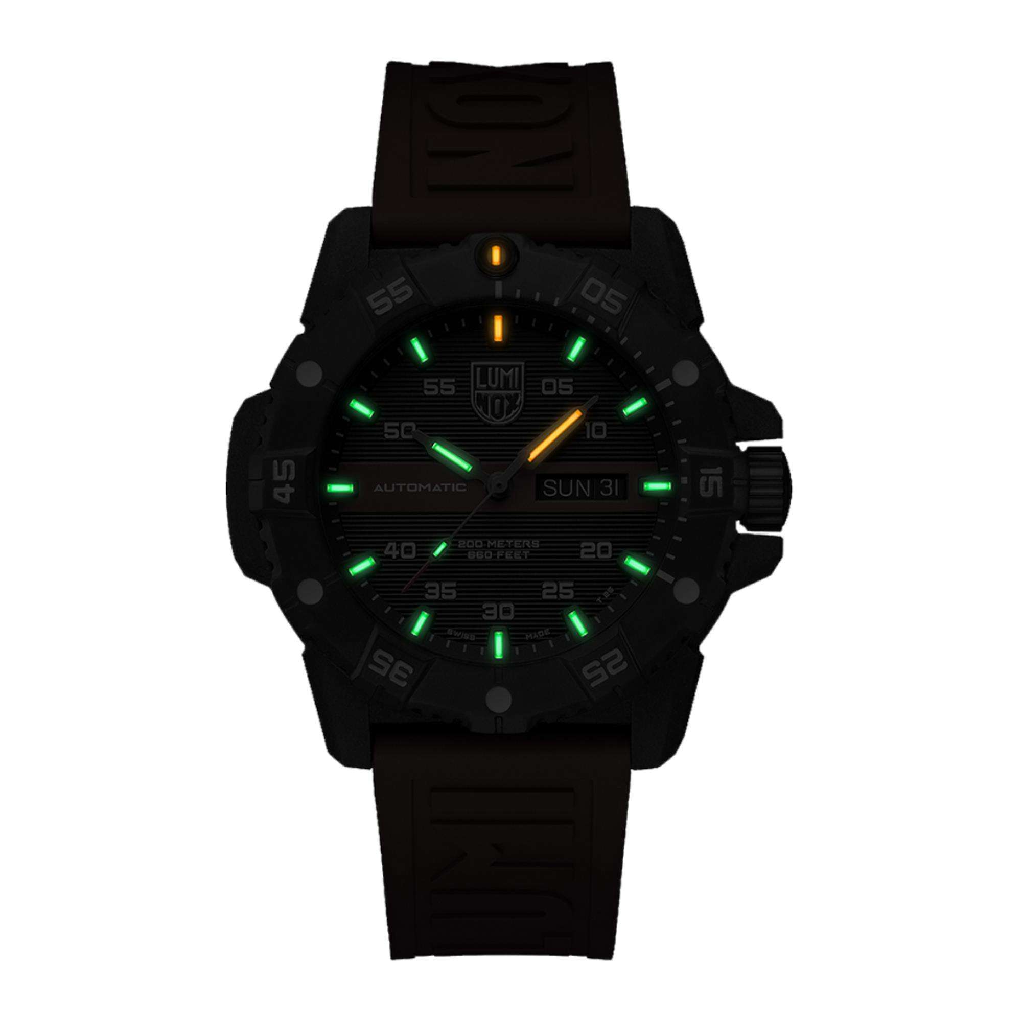 LUMINOX MASTER CARBON SEAL Schwarzes Zifferblatt AUTOMATIK 3860 SERIE XS.3876.RB