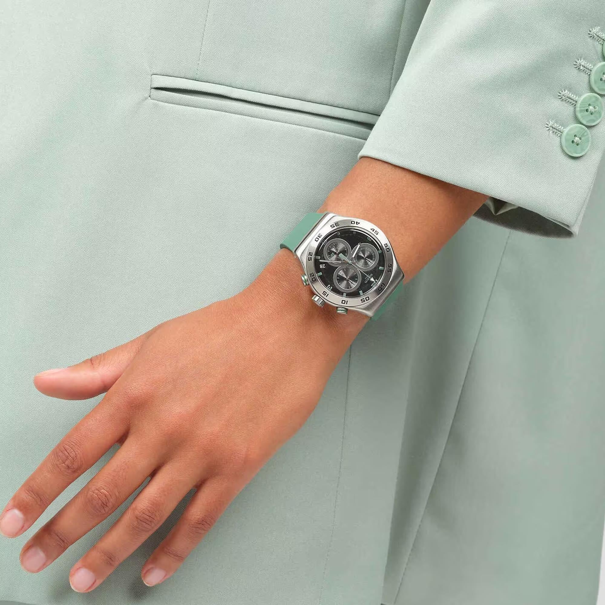 Swatch CARBONIC GREEN Green Silicone Strap Watch YVS525