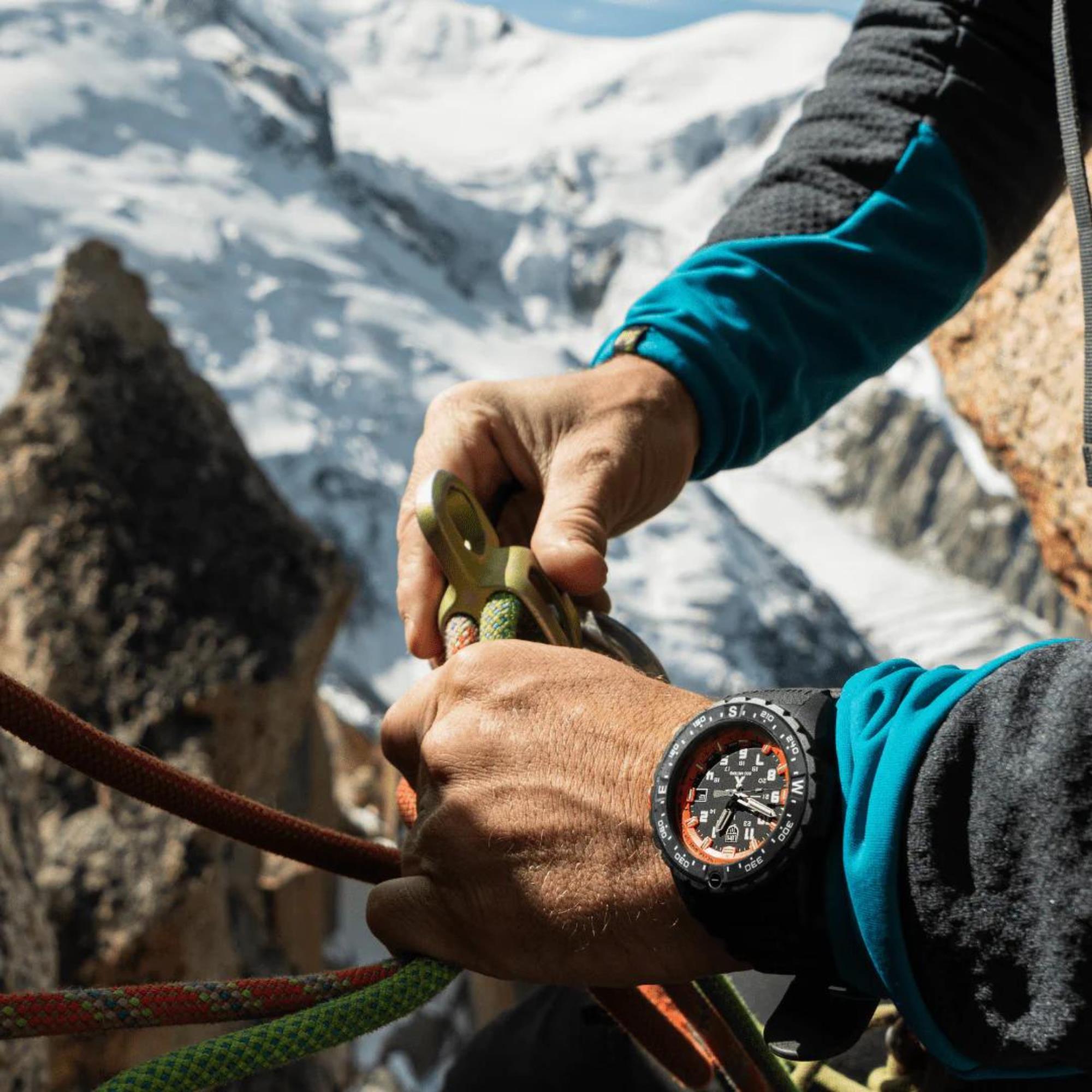 Luminox Bear Grylls Survival Quartz Black Dial Black Silicone Strap Men's Watch XB.3739
