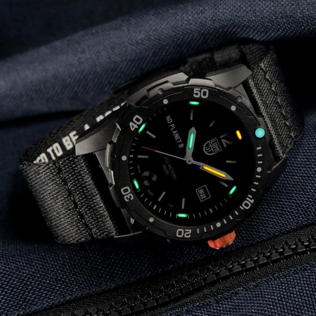 Luminox Bear Grylls Survival No Planet B Schwarzes Zifferblatt Ozeanplastikarmband Herren Uhr XB.3722.ECO