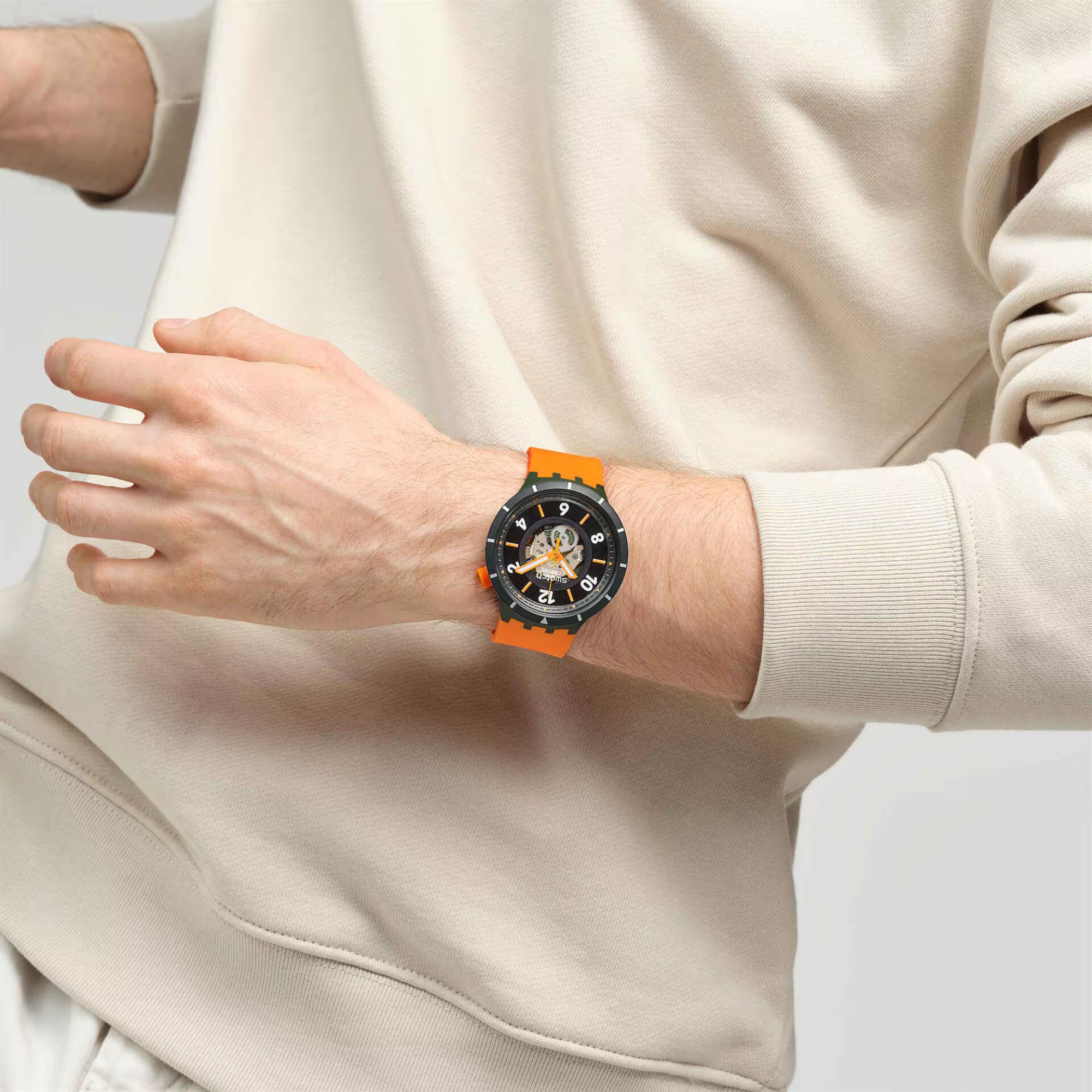 Swatch Big Bold Fall-Iage Black Dial Silicone Strap Watch SB03G107