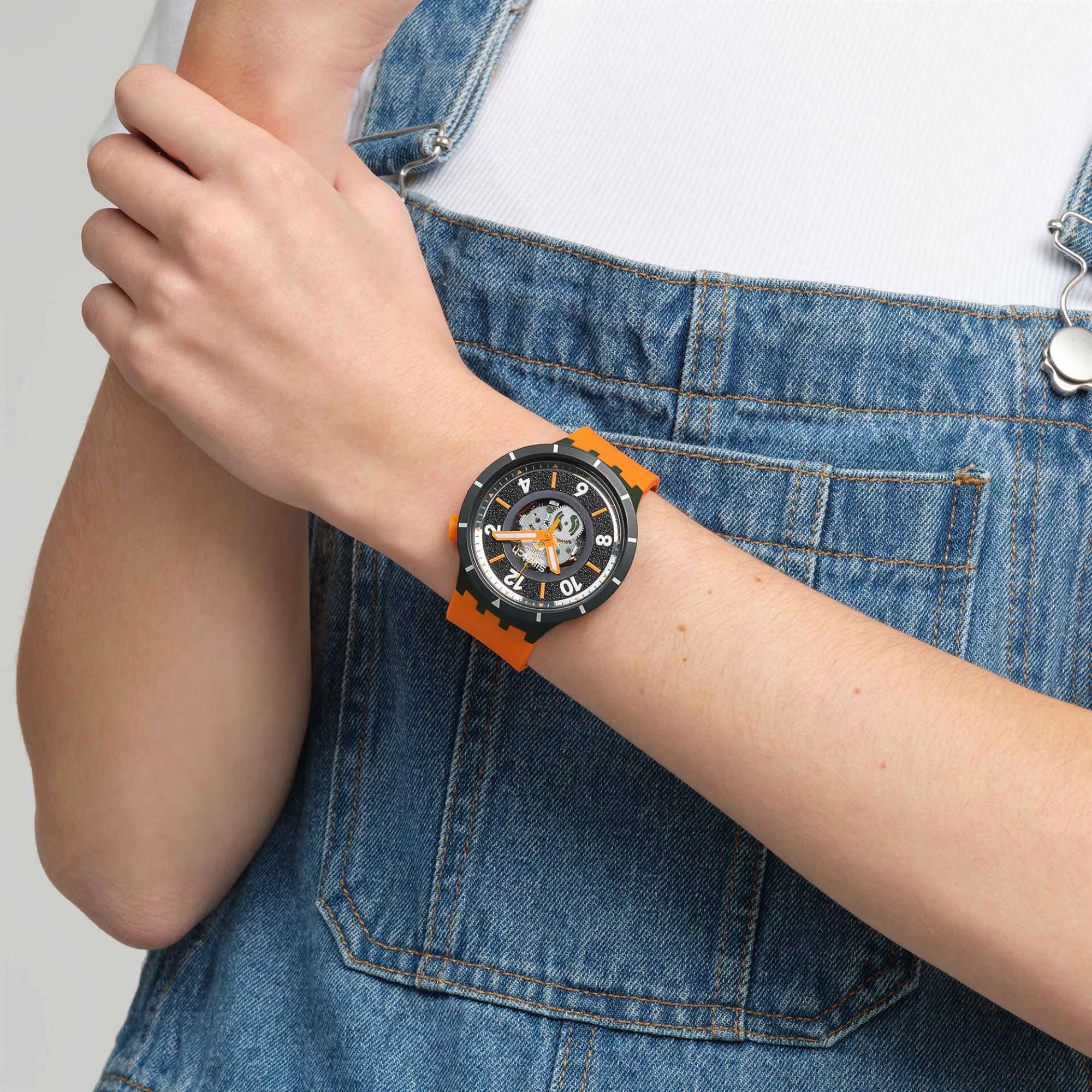Swatch Big Bold Fall-Iage Black Dial Silicone Strap Watch SB03G107