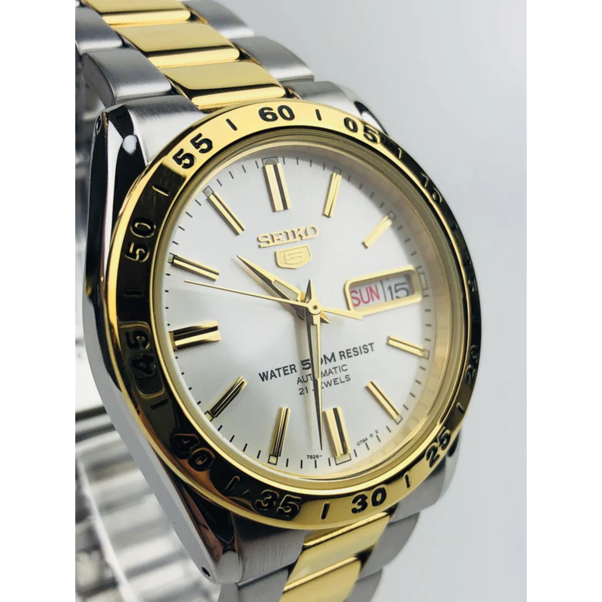 Seiko 5 Automatik Weißes Zifferblatt Zweifarbig Gold/Silber Edelstahl Herrenarmbanduhr SNKE04K1